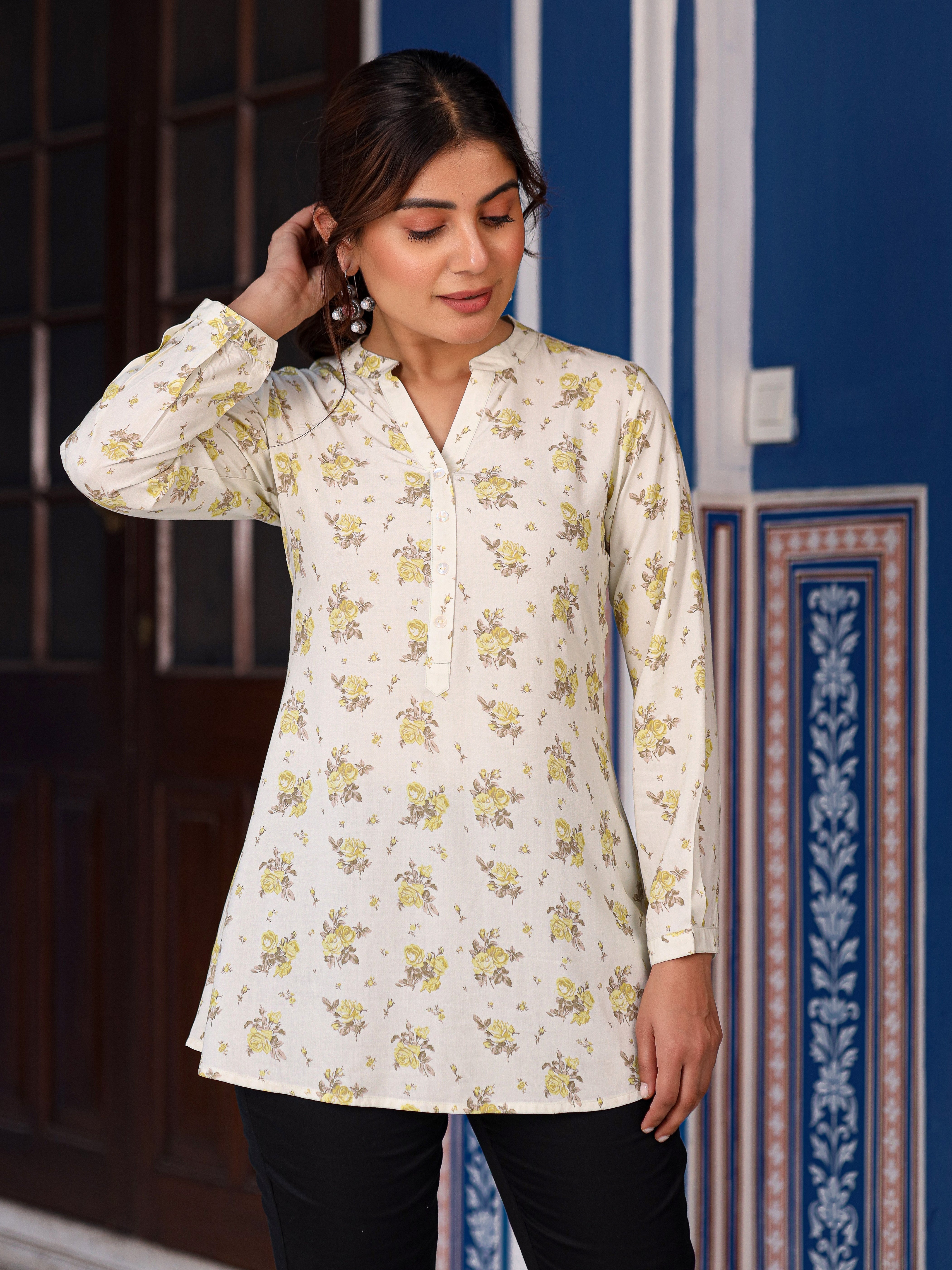 Women's Pista Green Floral Printed Liva Rayon Tunic | DesiQlo