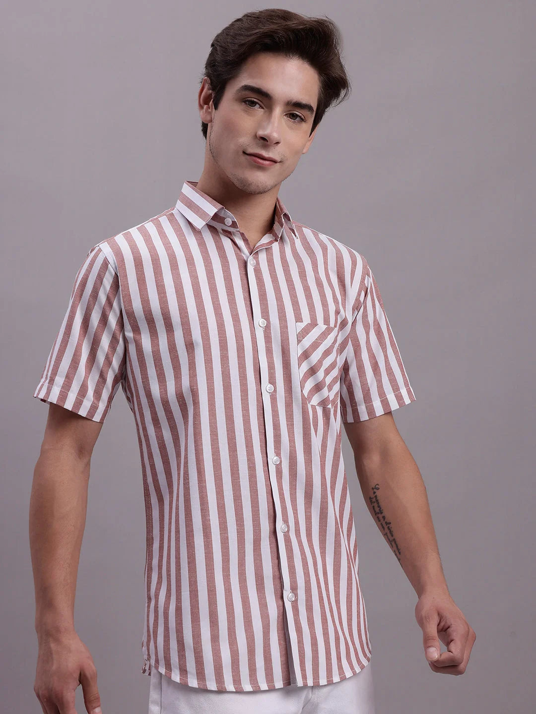Men's Casual Cotton Shirt: Red Striped Short Sleeve Shirt