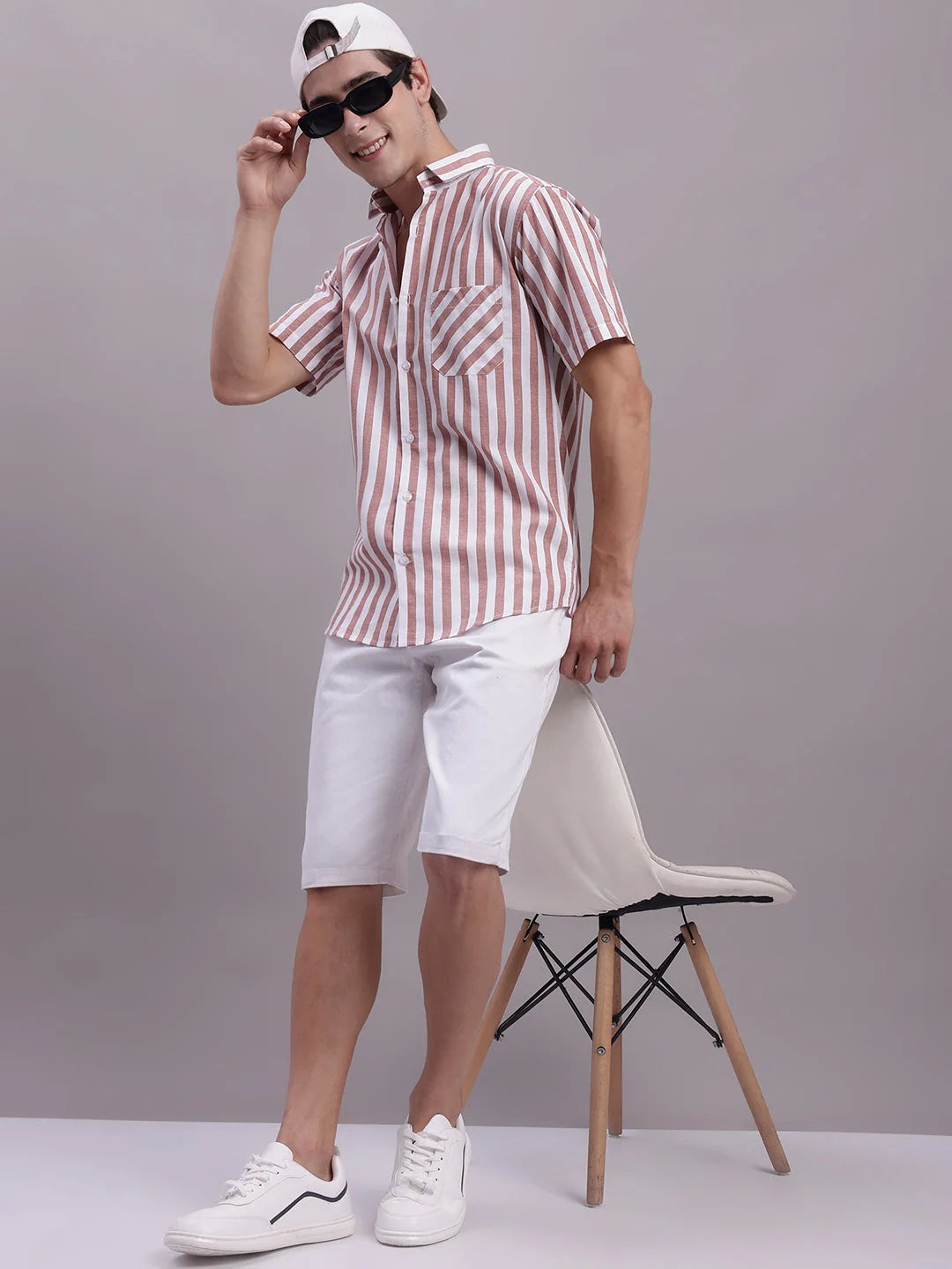 Men's Casual Cotton Shirt: Red Striped Short Sleeve Shirt