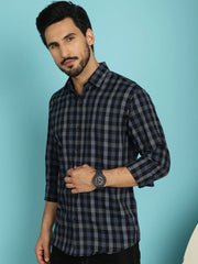 Checked Casual Shirt-Styled Inn