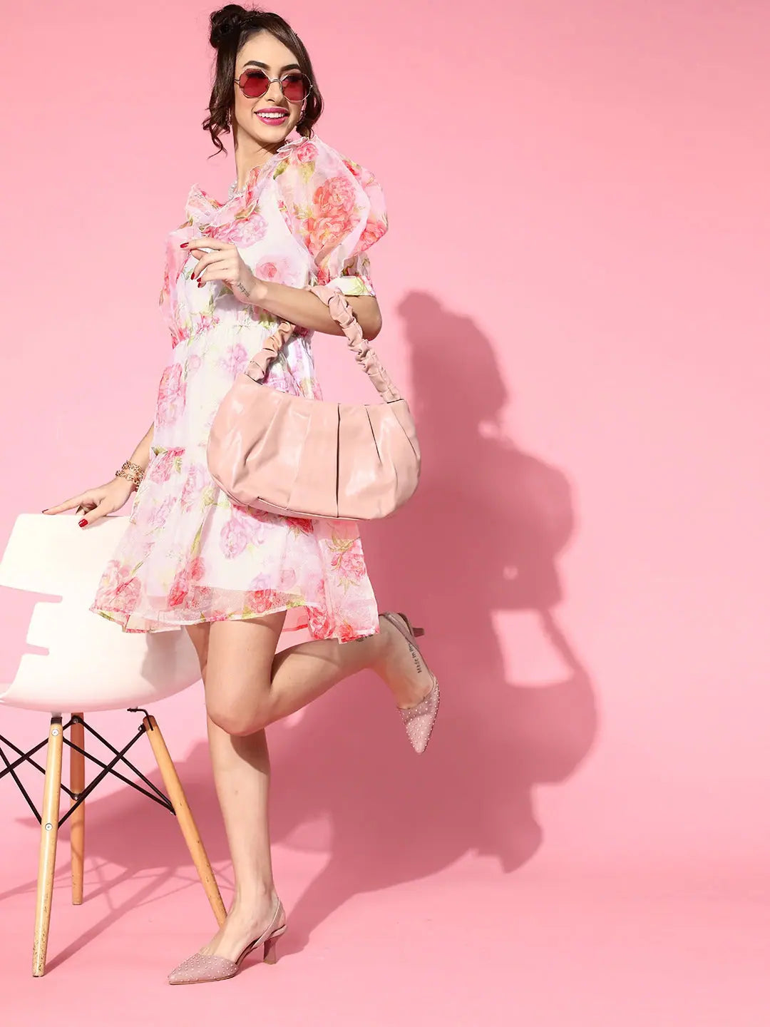 Women's White Floral Puff Sleeve Above Knee Dress