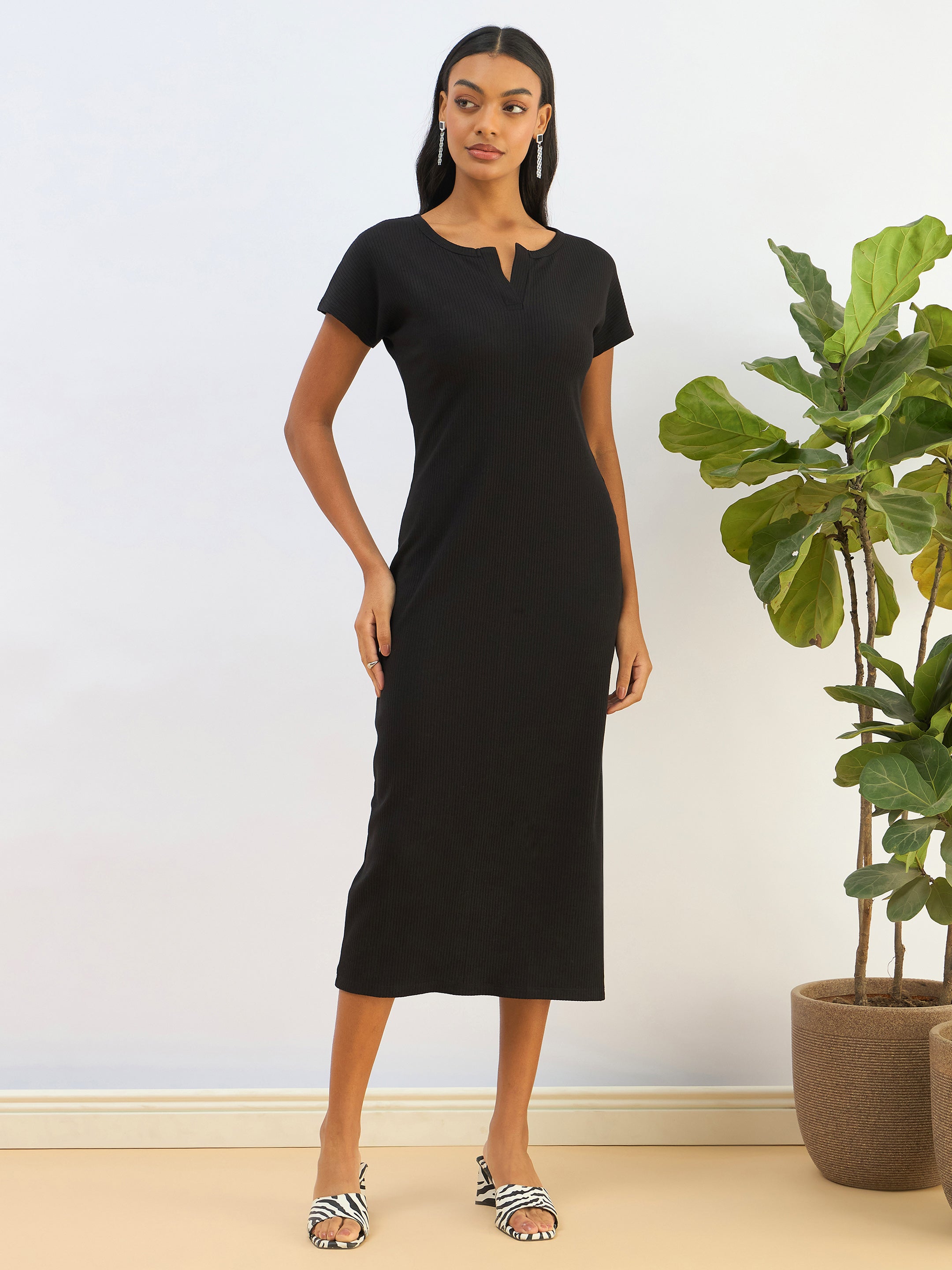 Women Black Ribbed V-Neck Back Slit Midi Dress-SFDRSS12826