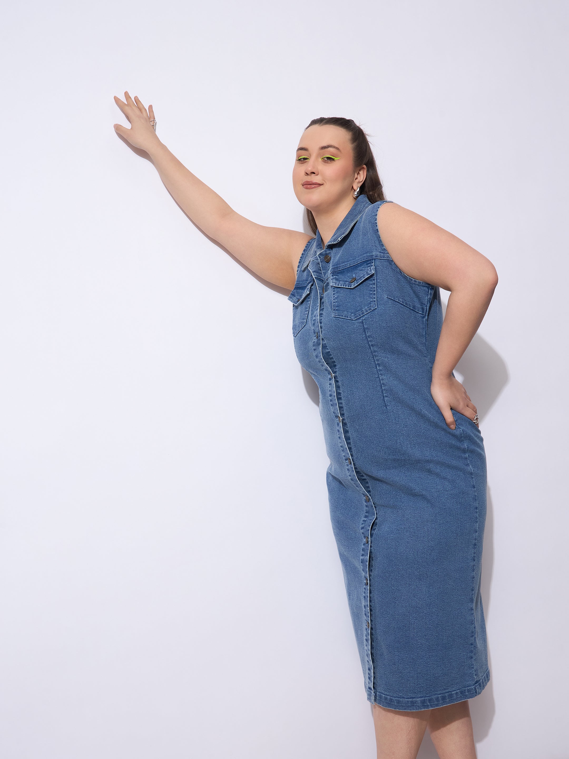 Women Blue Wash Denim Front Button Midi Dress-SFDRSS12903