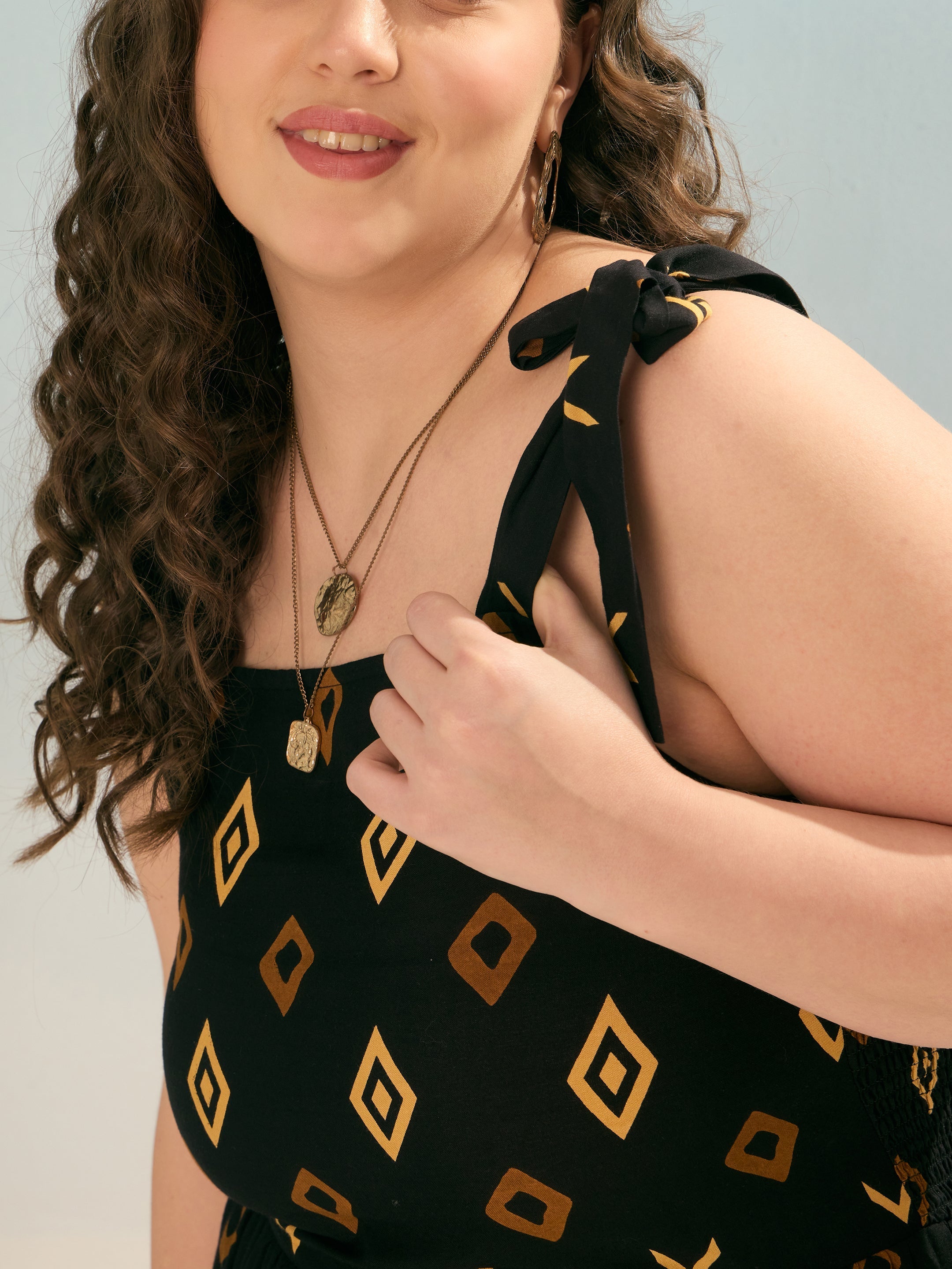 Women Black Geometric Tie Up Tiered Dress-SFDRSS12925