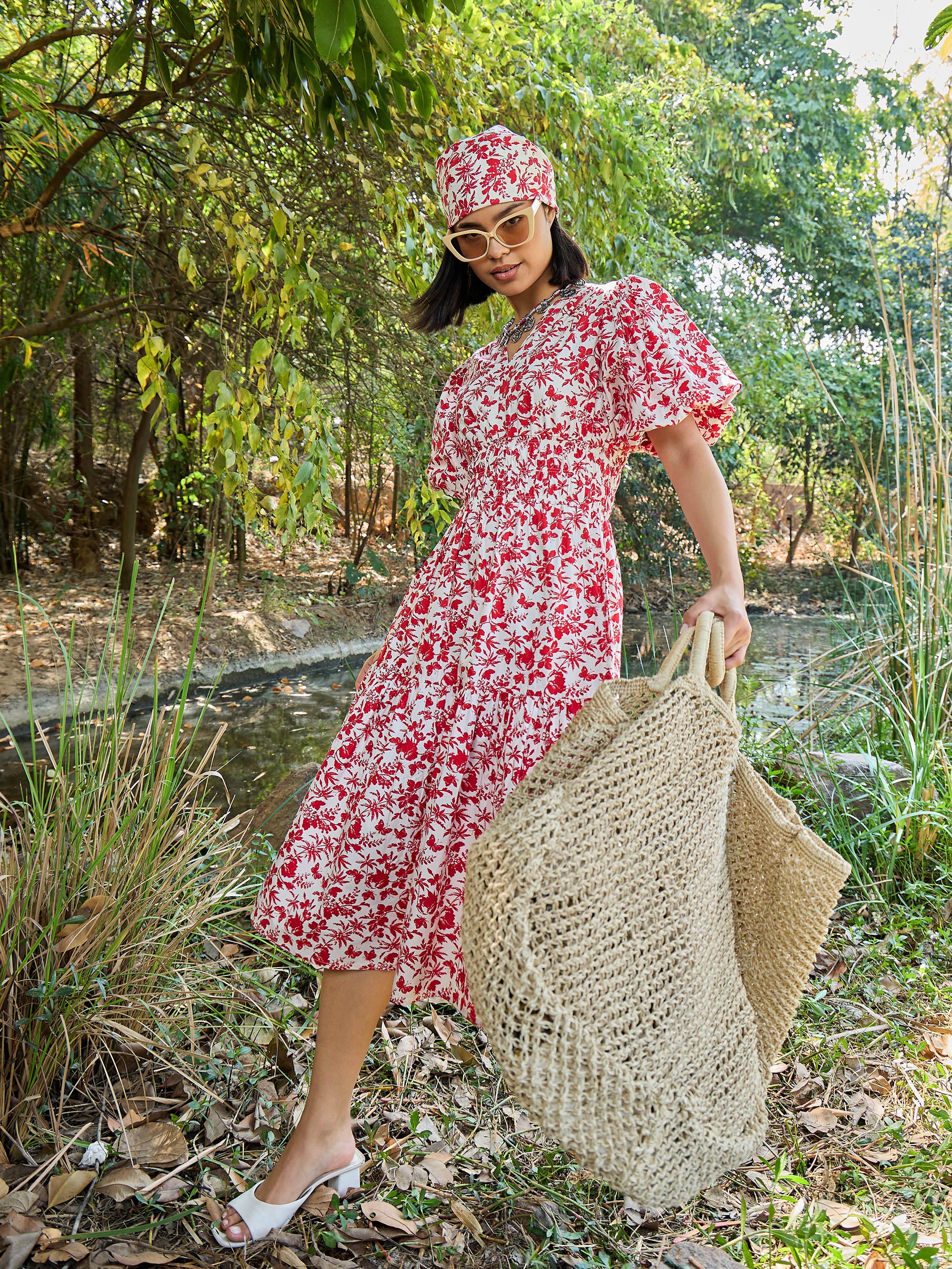 Women White & Red V-Neck Puff Sleeves Midi Dress-SFDRSS13017