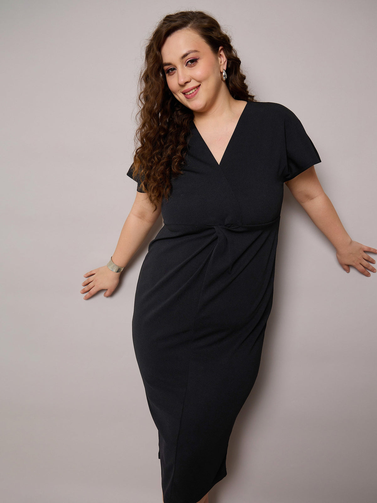 Women Black V Neck Short Sleeves Midi Dress-SFDRSS13035