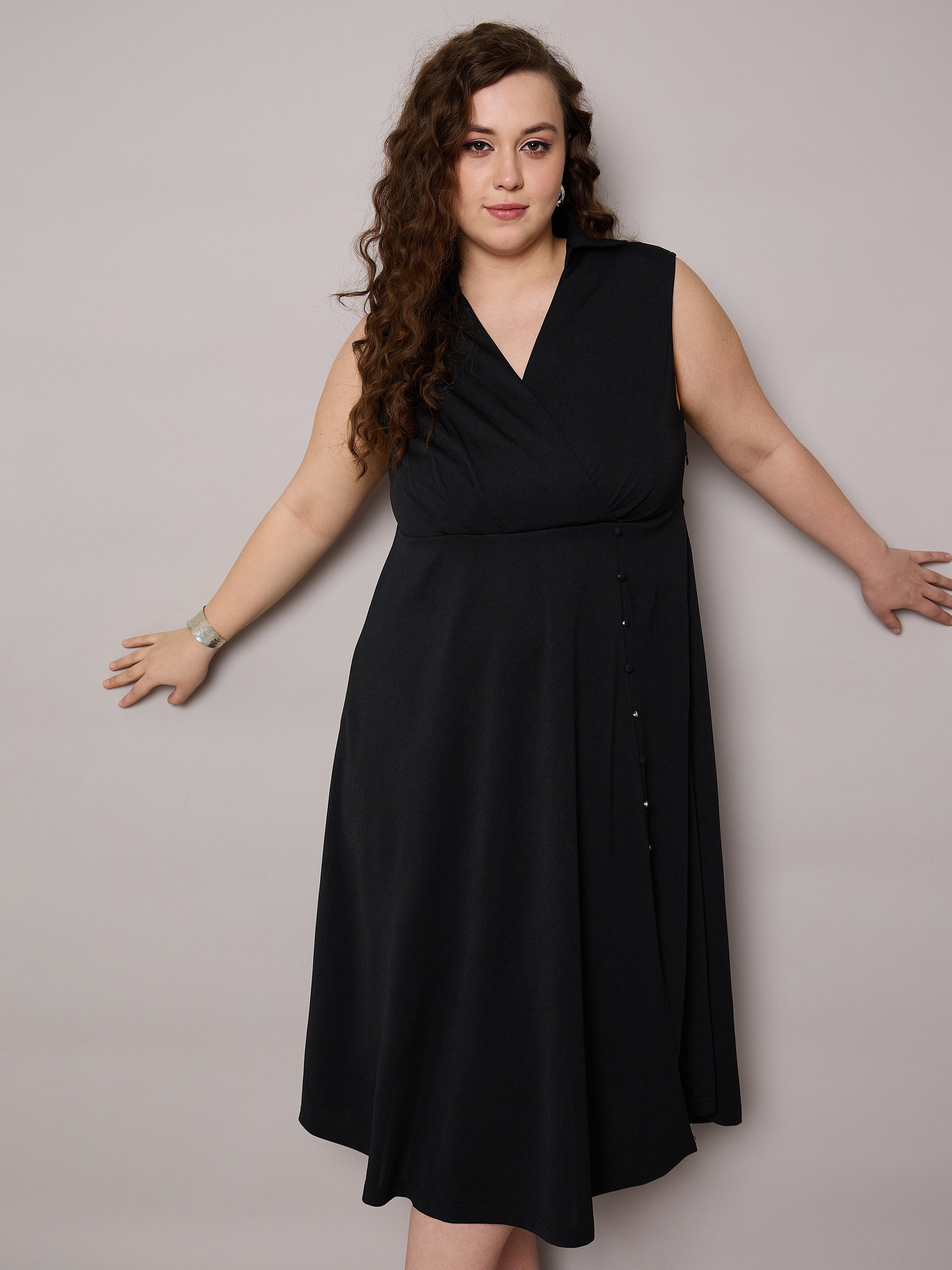 Women Black Sleeveless Side Slit Midi Dress-SFDRSS13037