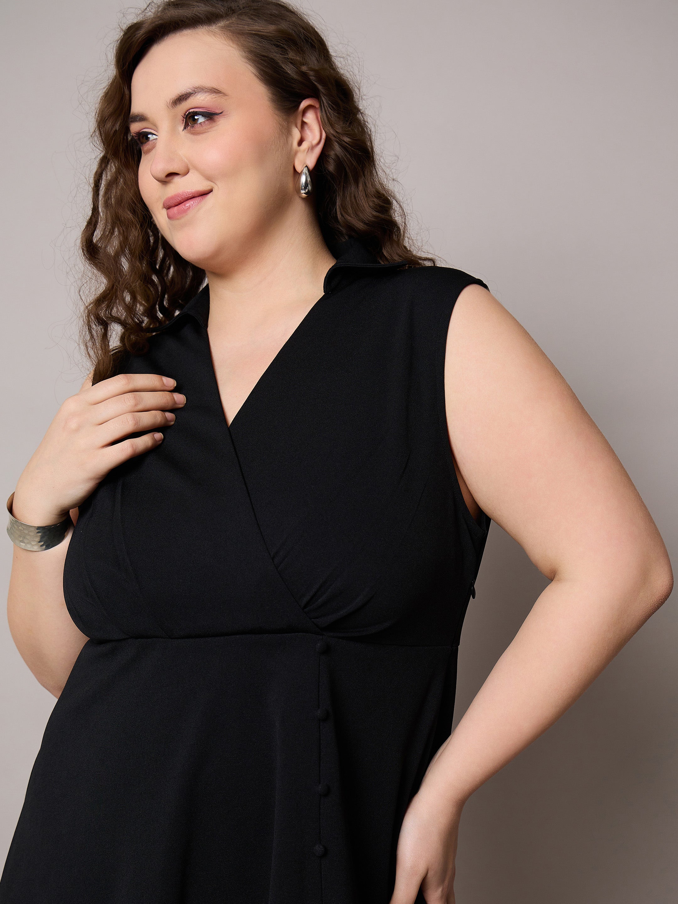 Women Black Sleeveless Side Slit Midi Dress-SFDRSS13037
