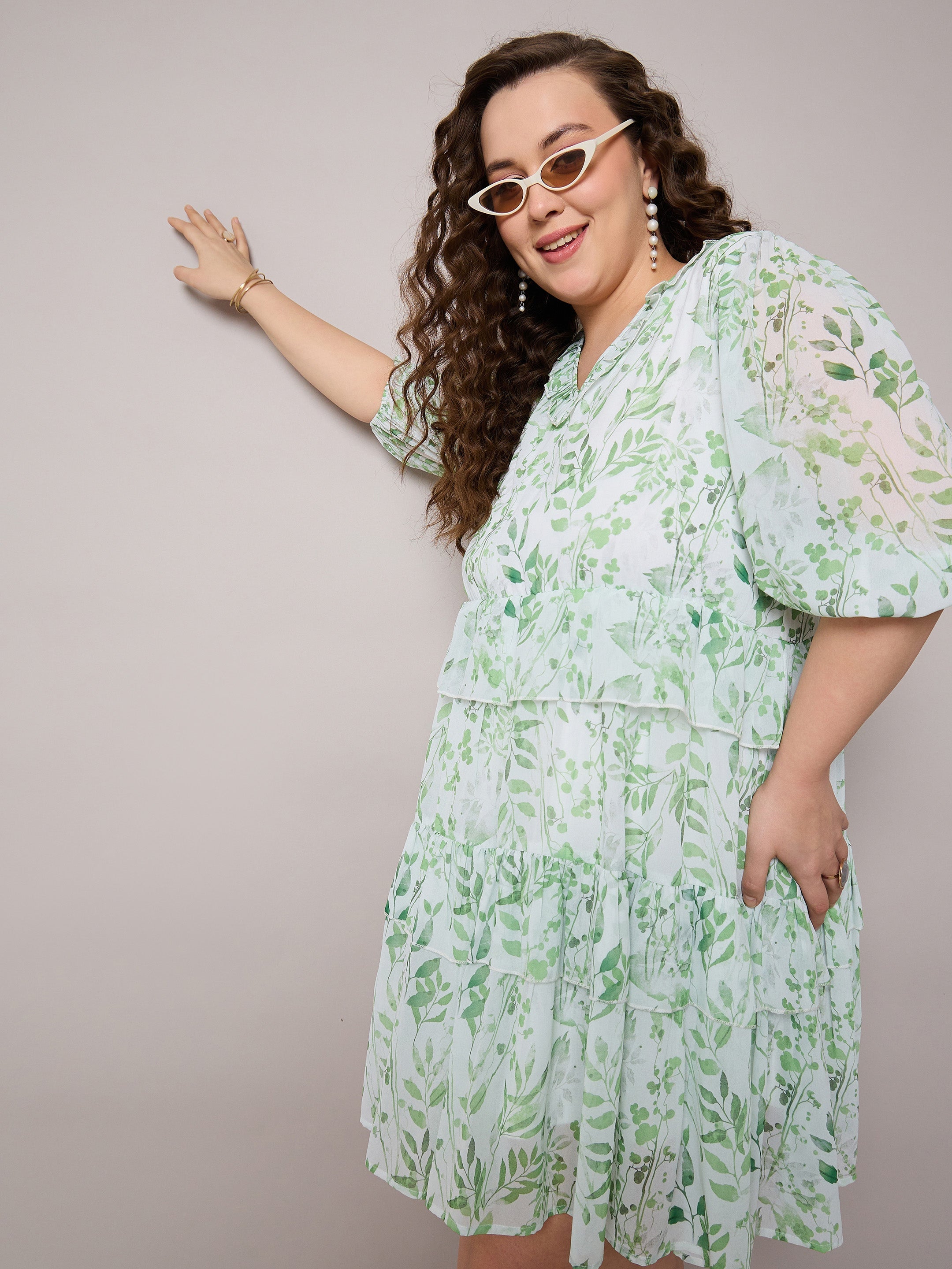 Women Green Floral Short Tiered Dress-SFDRSS13043