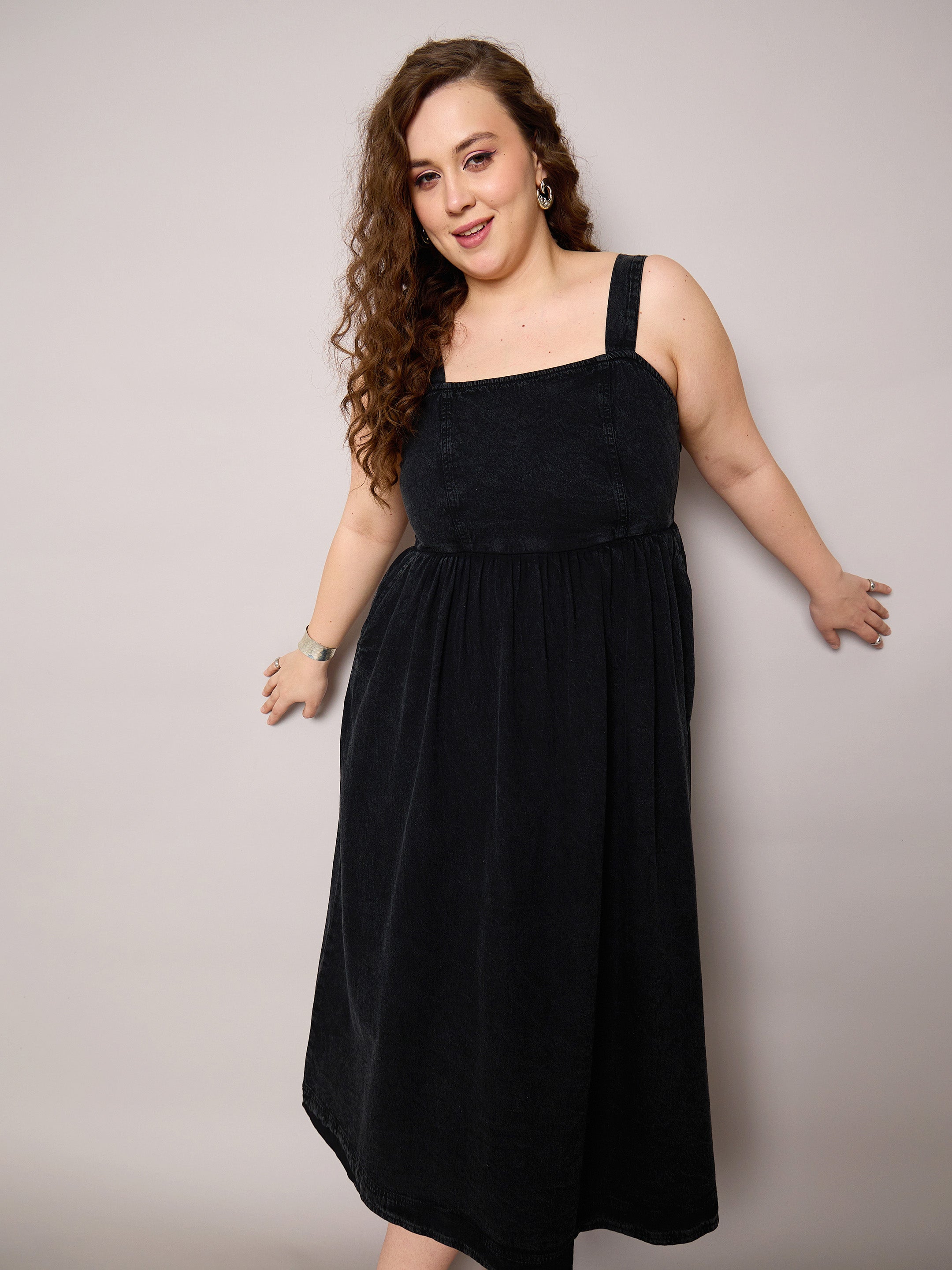 Women Black Tencel Strappy Midi Dress-SFDRSS13057