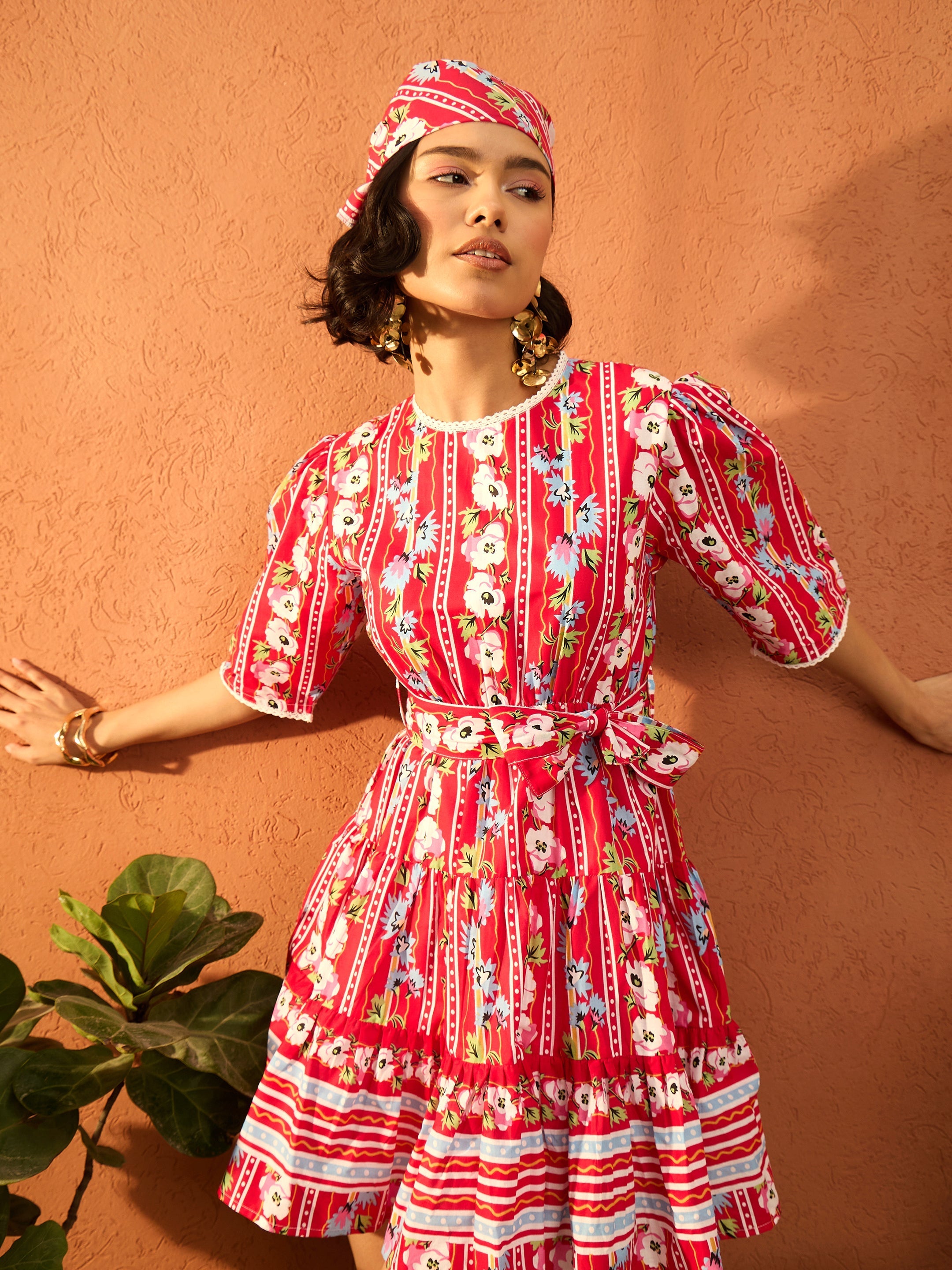 Women Red Floral Round Neck Short Tired Dress-SFDRSS13106