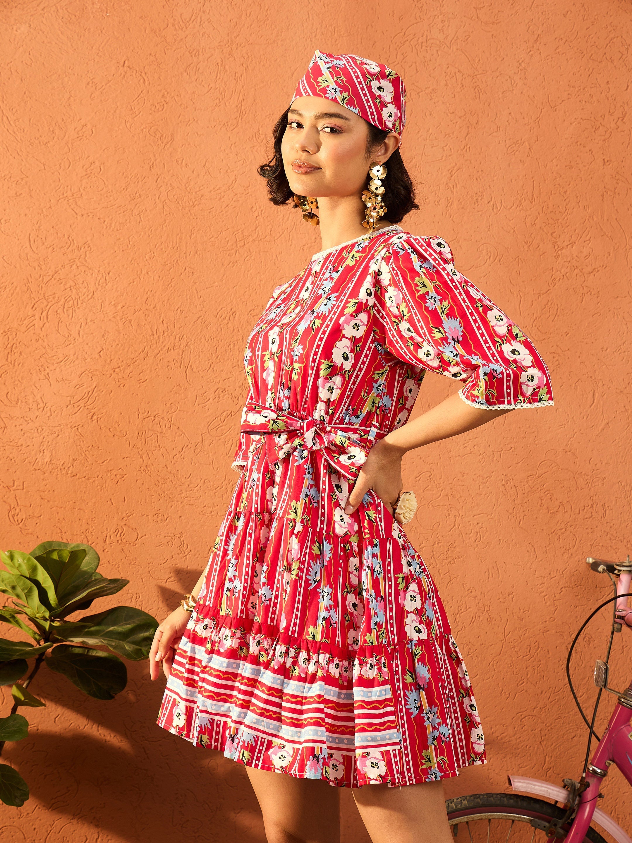 Women Red Floral Round Neck Short Tired Dress-SFDRSS13106