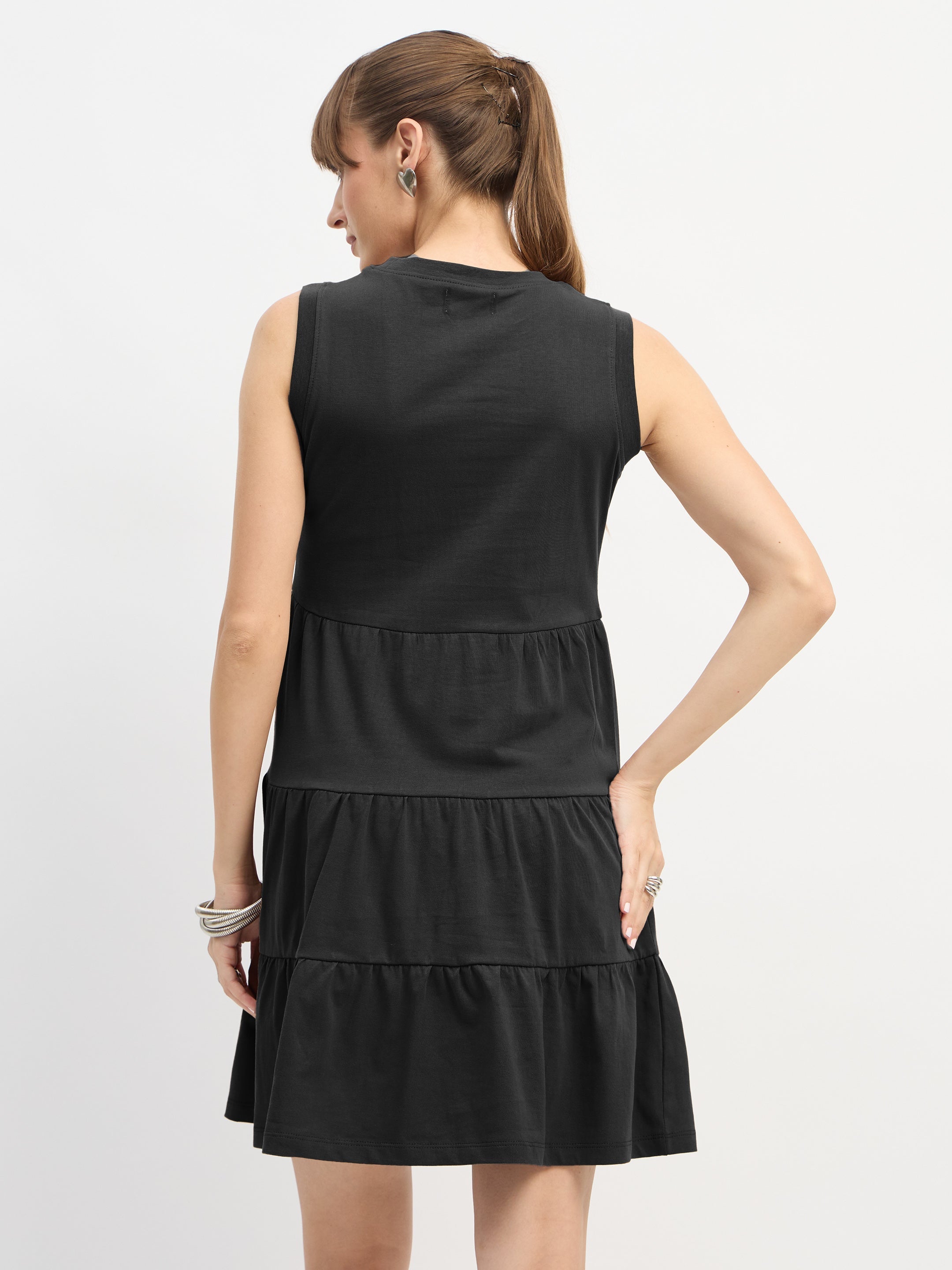 Women Black Jersey Sleeveless Tiered Short Dress-SFDRSS13125