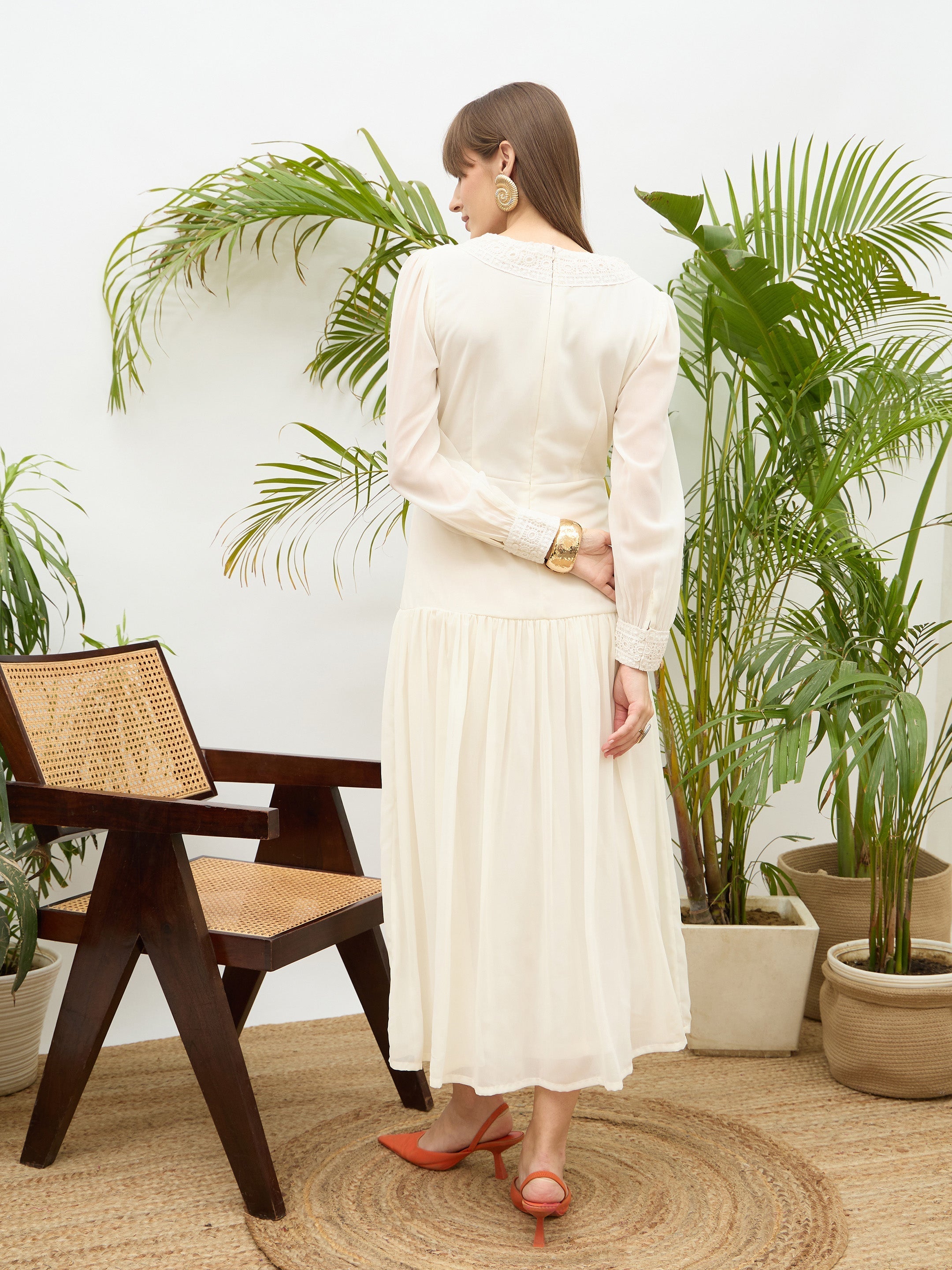 Women Off-White V-Neck Lace Detail Maxi Dress-SFDRSS13177