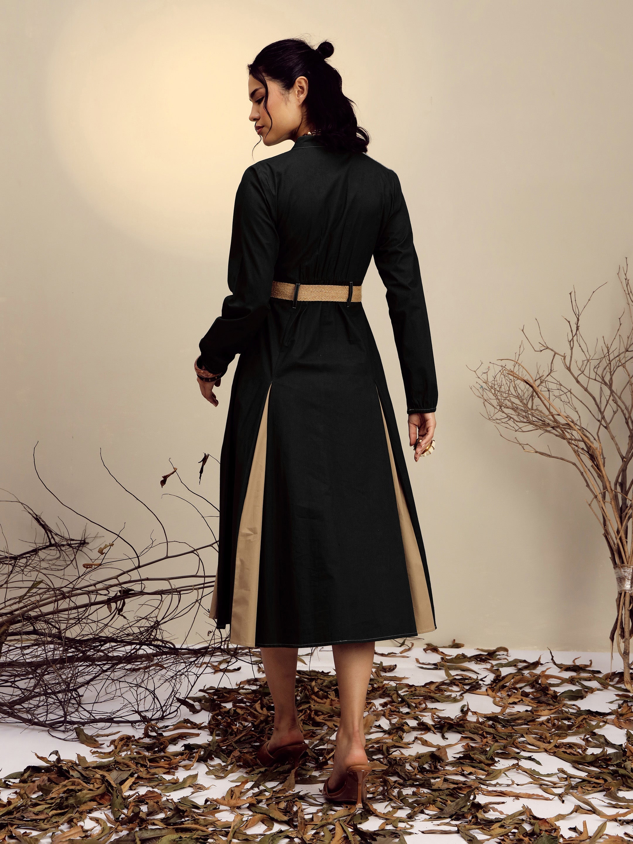 Women Black Poplin Kick Pleat Midi Dress-SFDRSS13248