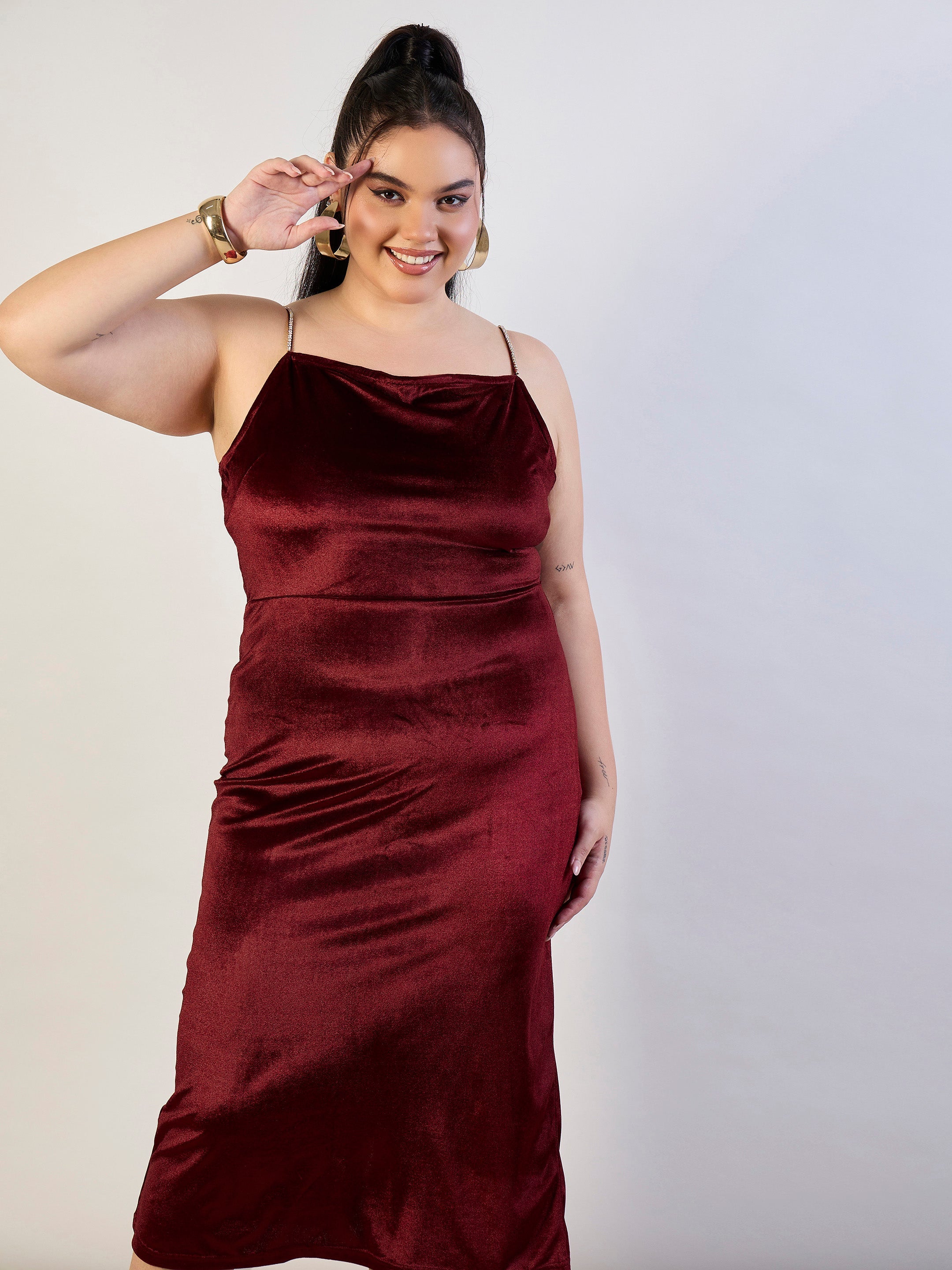 Women Maroon Velvet Bodycon Dress-SFDRSS13320