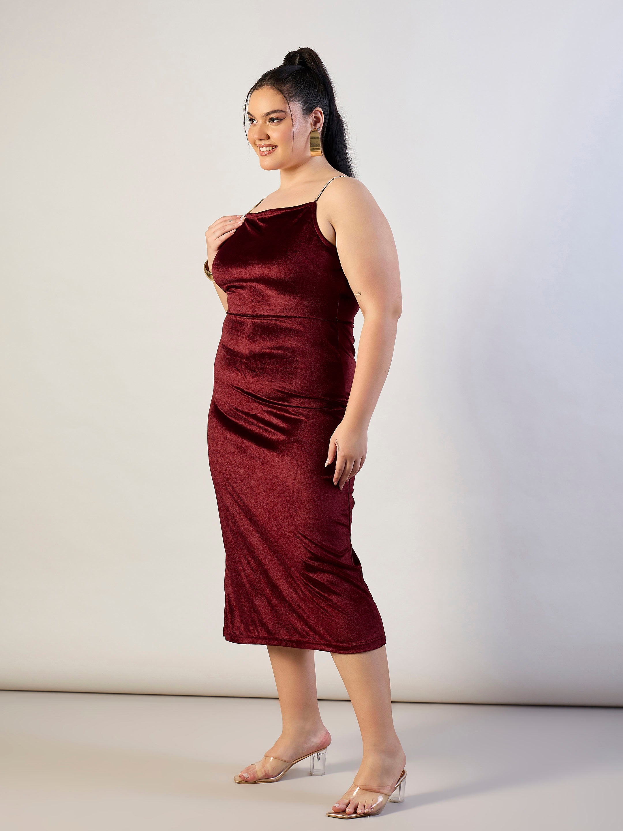 Women Maroon Velvet Bodycon Dress-SFDRSS13320