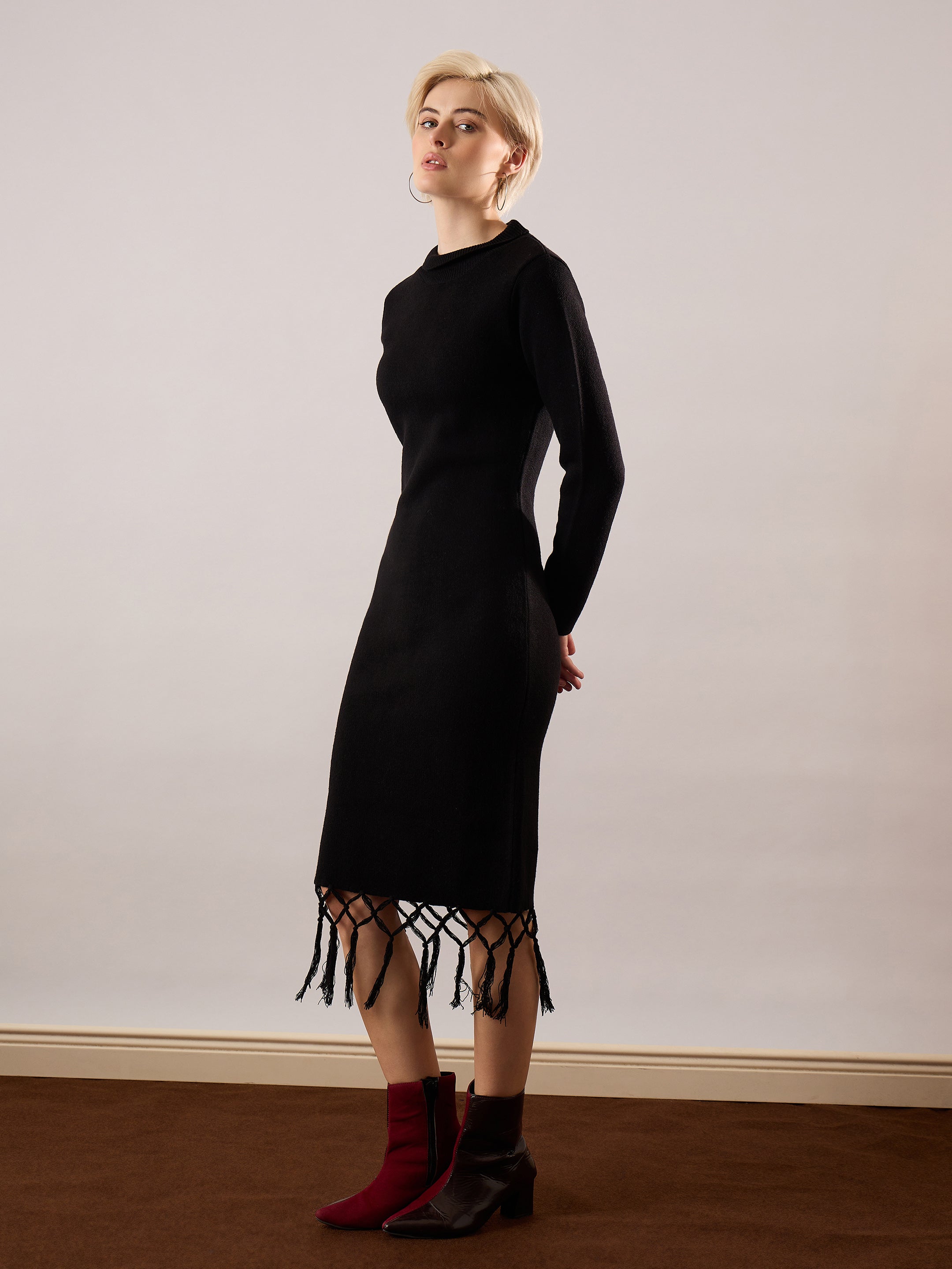 Women Black Acrylic Wool Hem Frindge Detail Midi Dress-SFDRSS13377