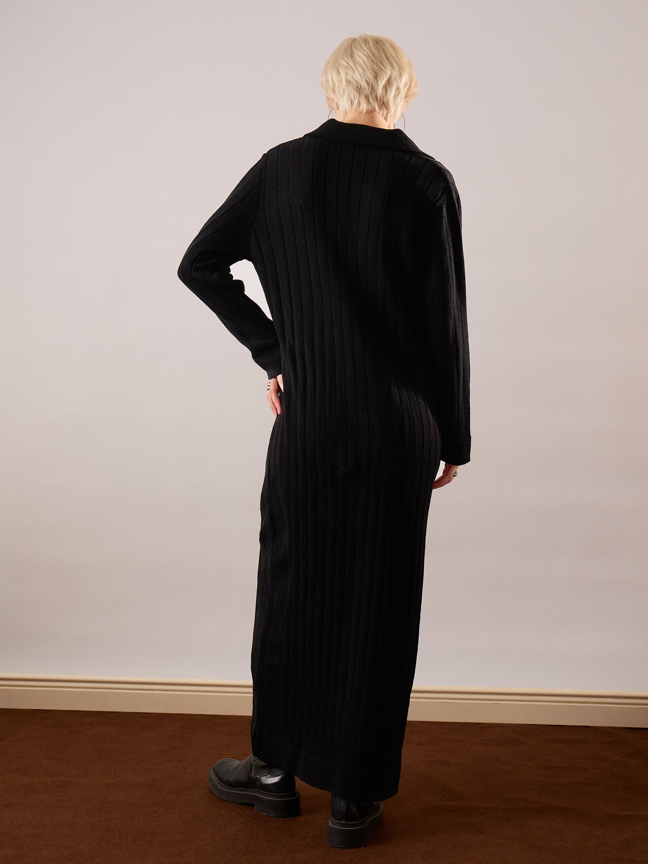 Women Black Acrylic Wool Collar Midi Dress-SFDRSS13384