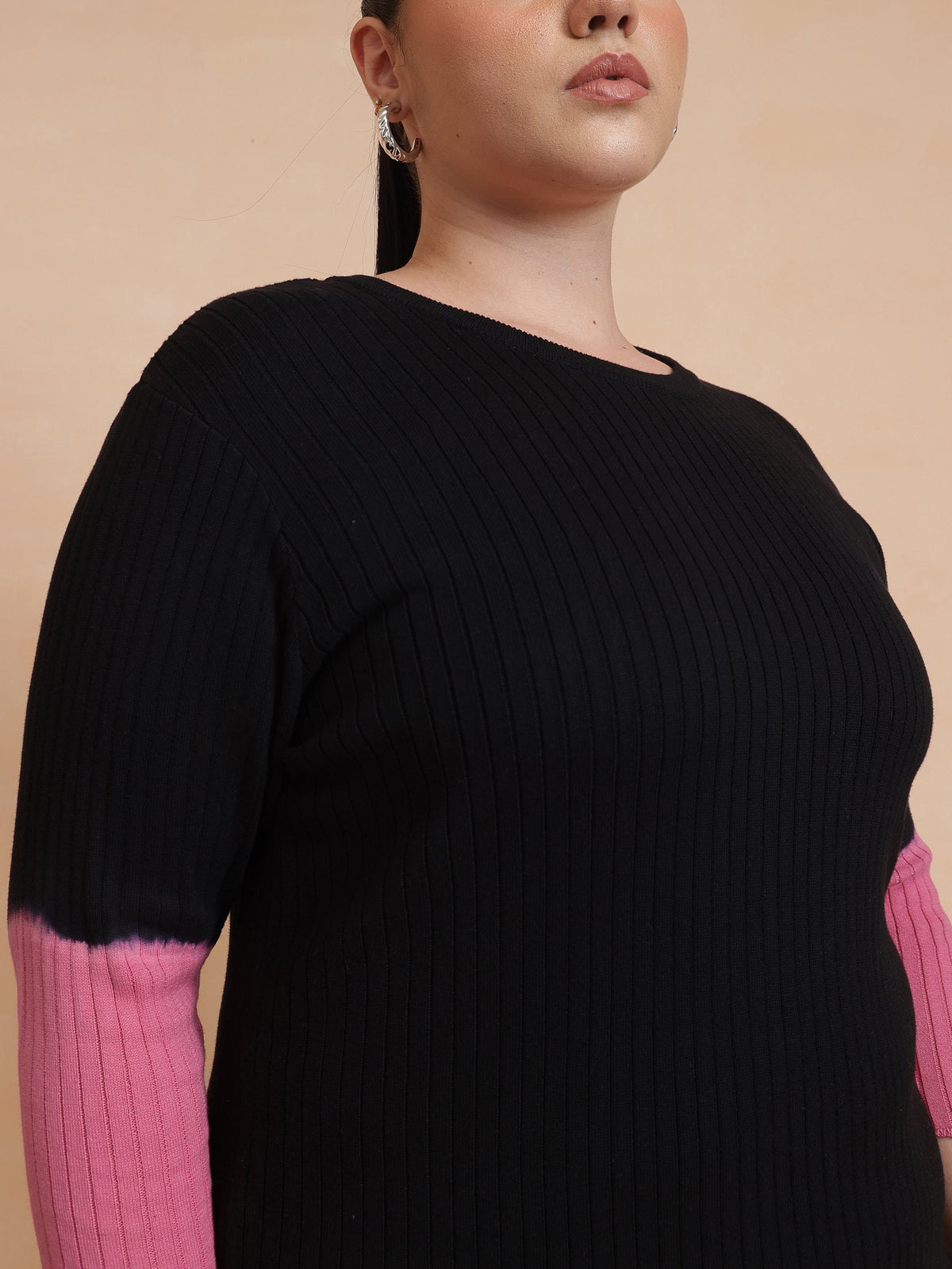Women Black & Pink Knit Round Neck Midi Dress