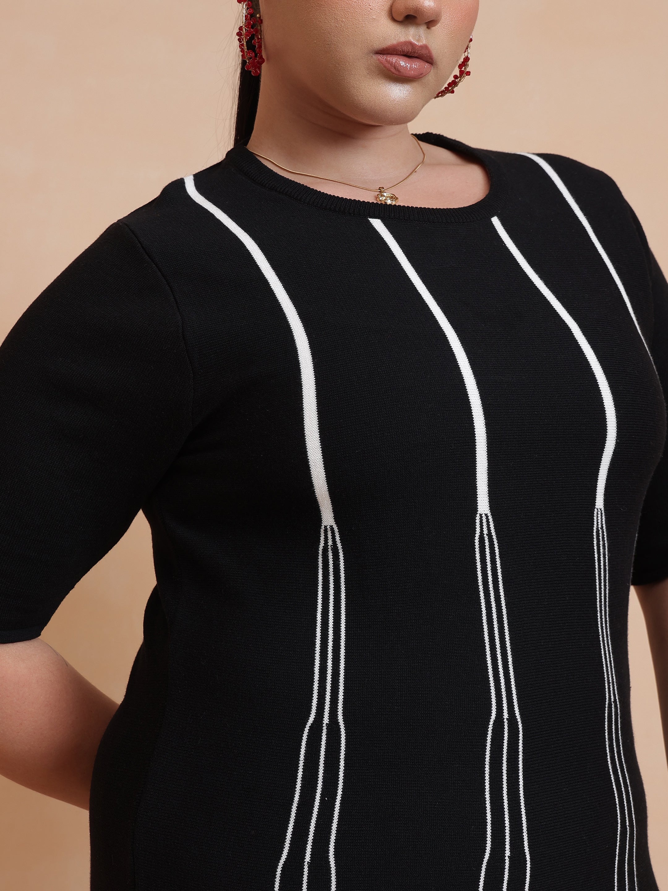 DesiQlo Black & White Stripe Knit Short Sleeves Midi Dress - Blac