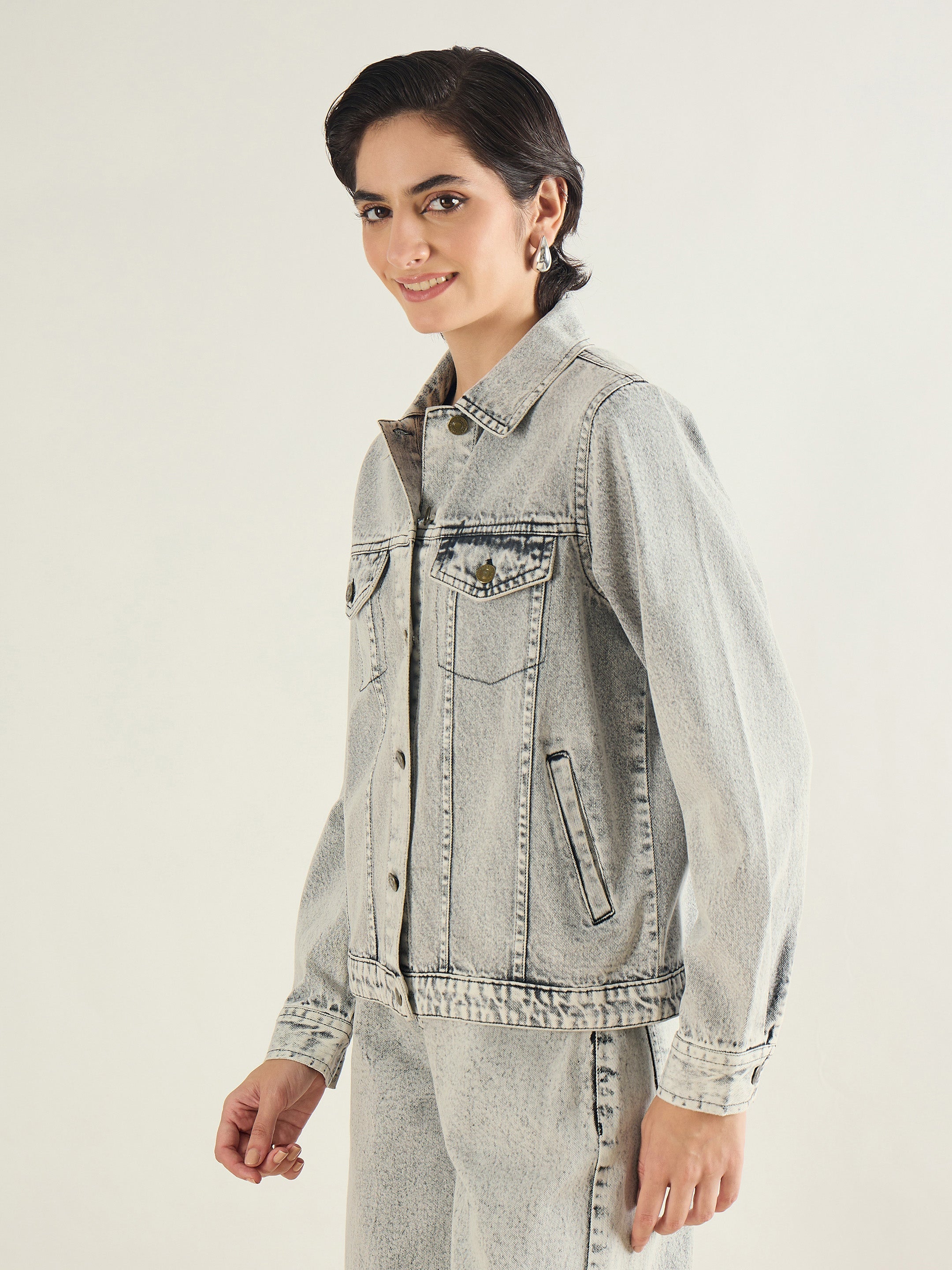 Women Washed Grey Basic Denim Regular Jacket-SFJCKT60332
