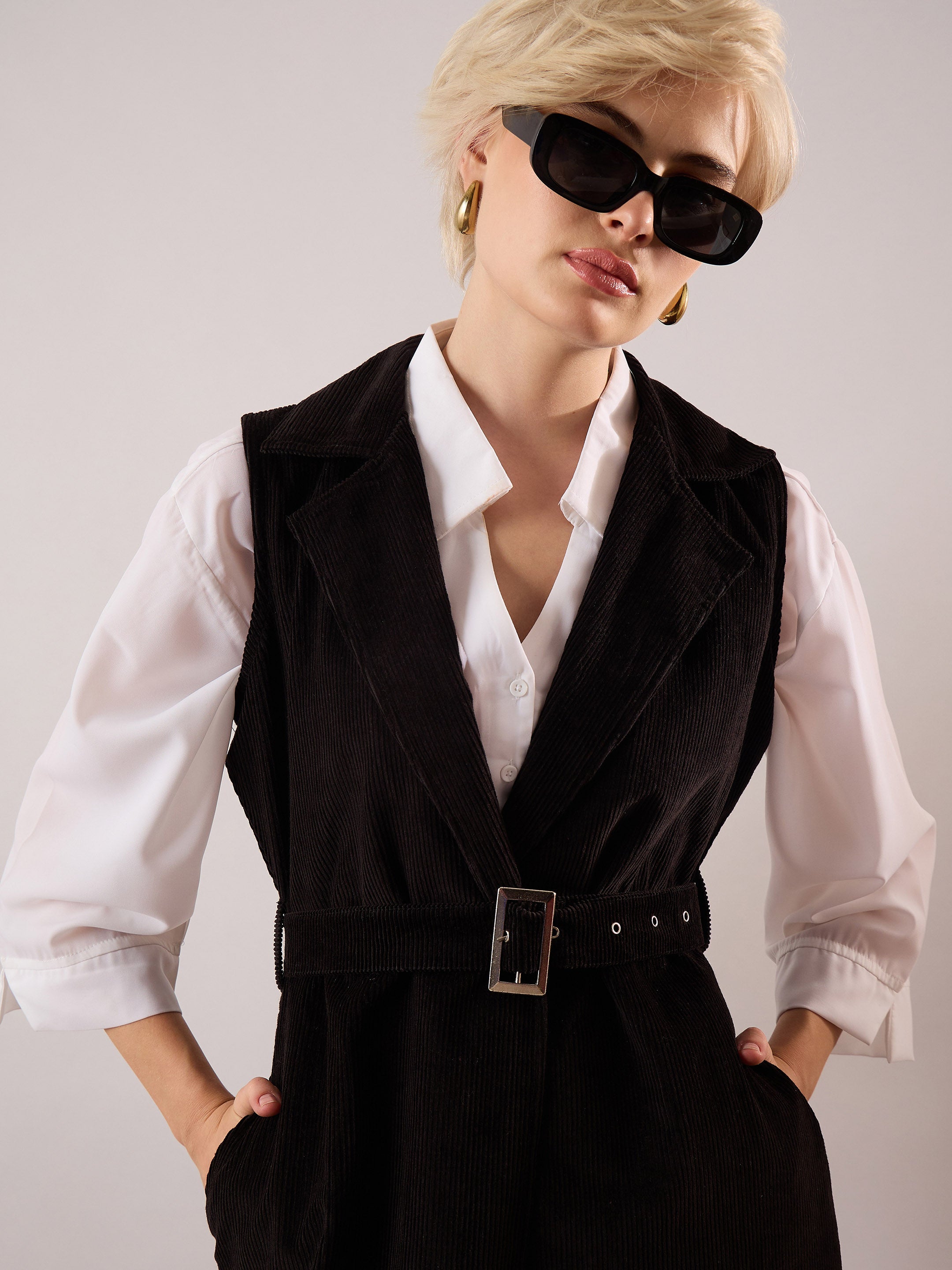 Women Black Corduroy Sleeveless Long Coat-SFJCKT60349