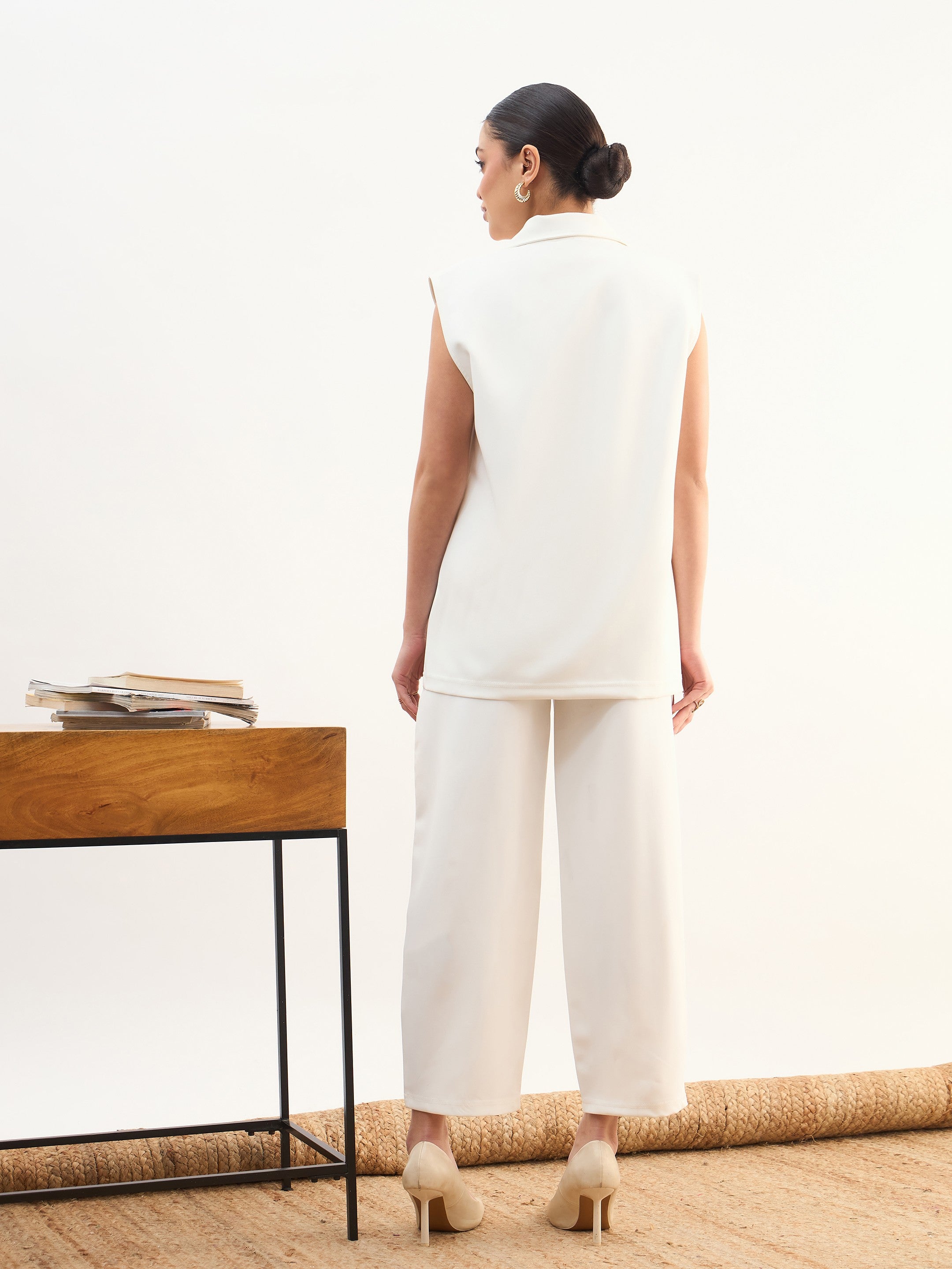 DesiQlo White Notch Collar Sleeveless Oversize Blazer With Slouch