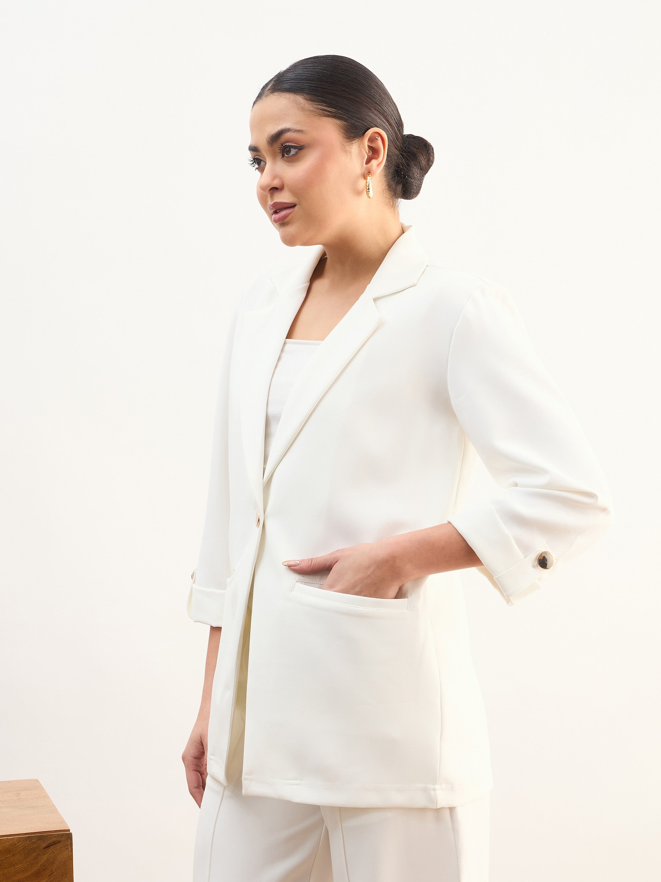 DesiQlo White Front Button Notch Collar Blazer - White