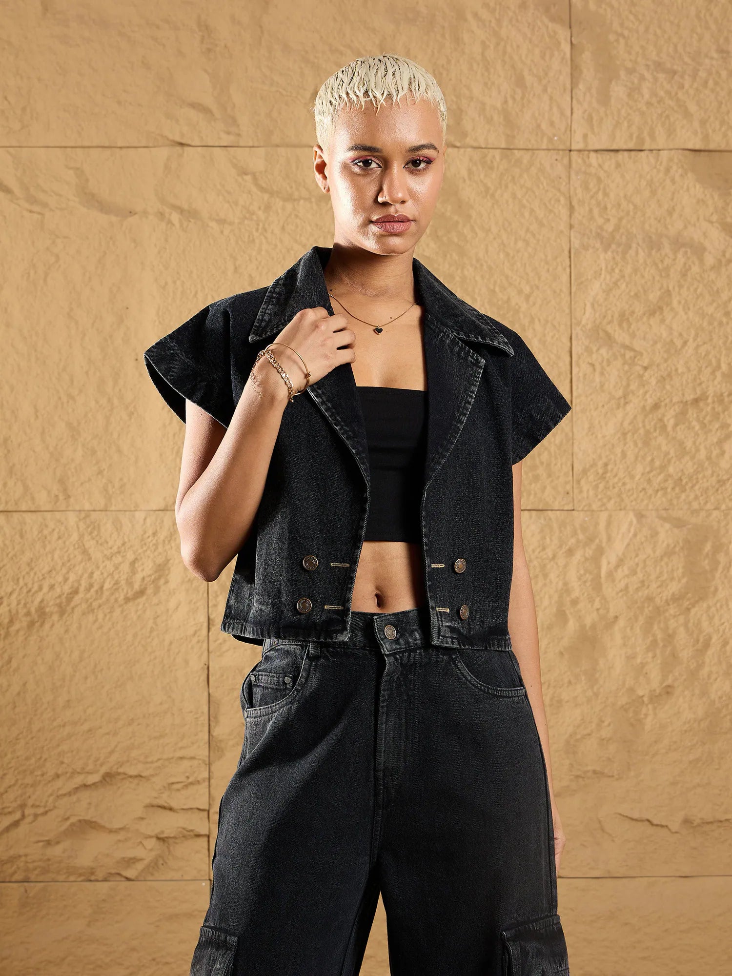 Wholesale Women Black Denim Washed Gilet With Straight Fit Jeans