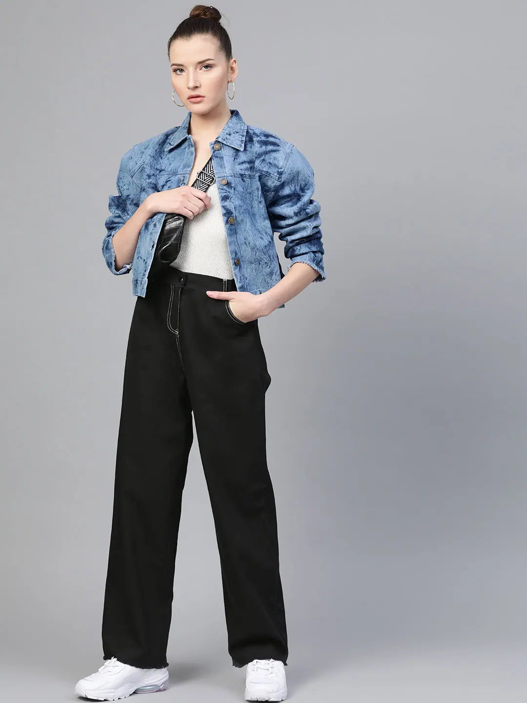 Black Wide Jeans with Contrast Stitch - Denim Comfort Fit