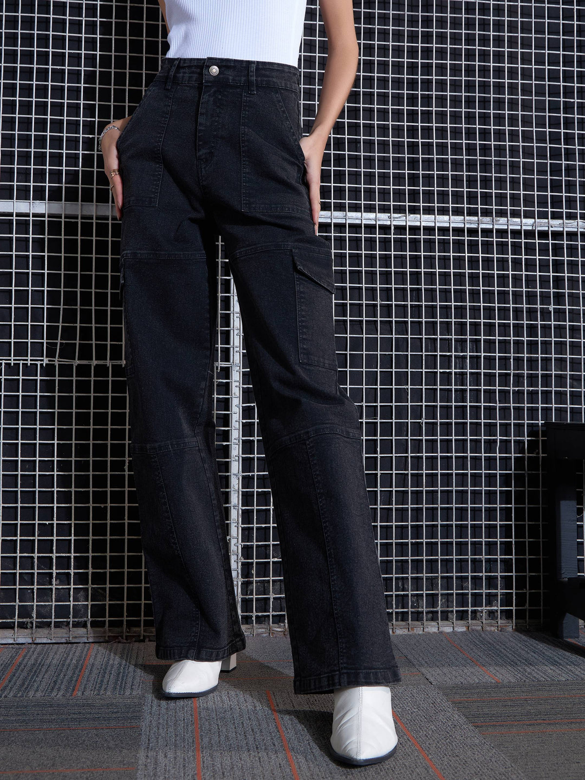 Women Black Acid Wash Contrast Stitch Cargo Straight Jeans-SFJEAN0518
