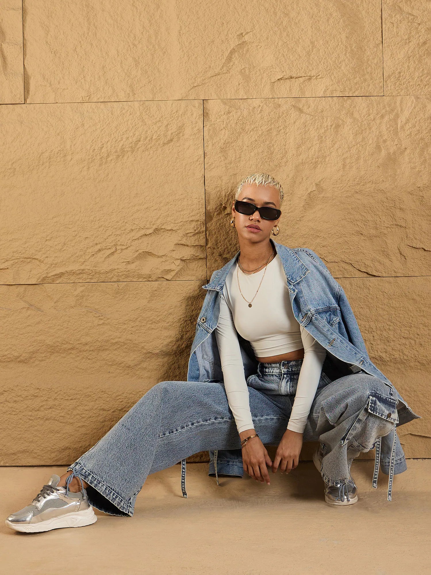 Acid Wash Cargo Jeans for Women with Side Pockets