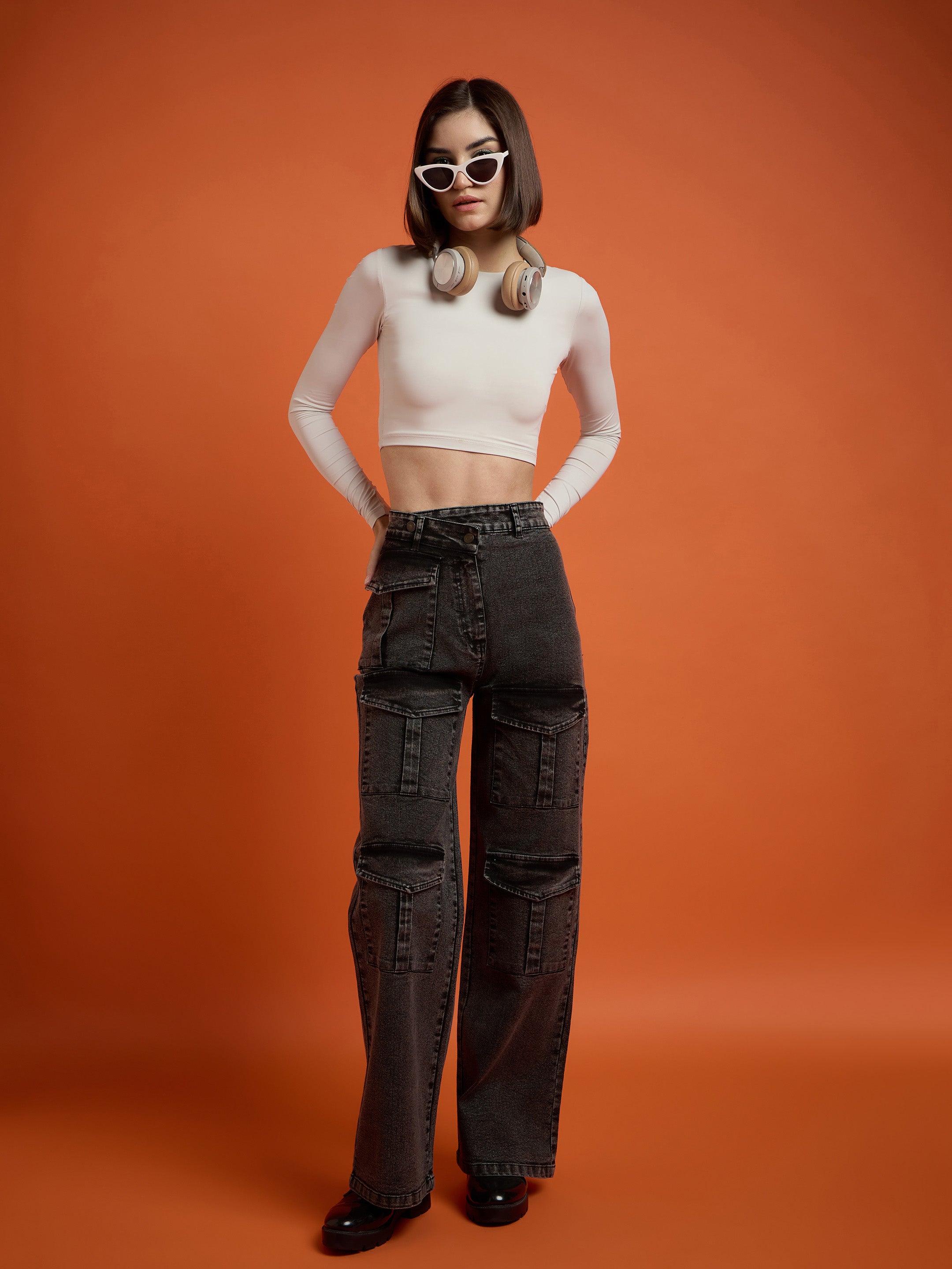 Women Black Washed Cargo Straight Jeans-SFJEAN0661