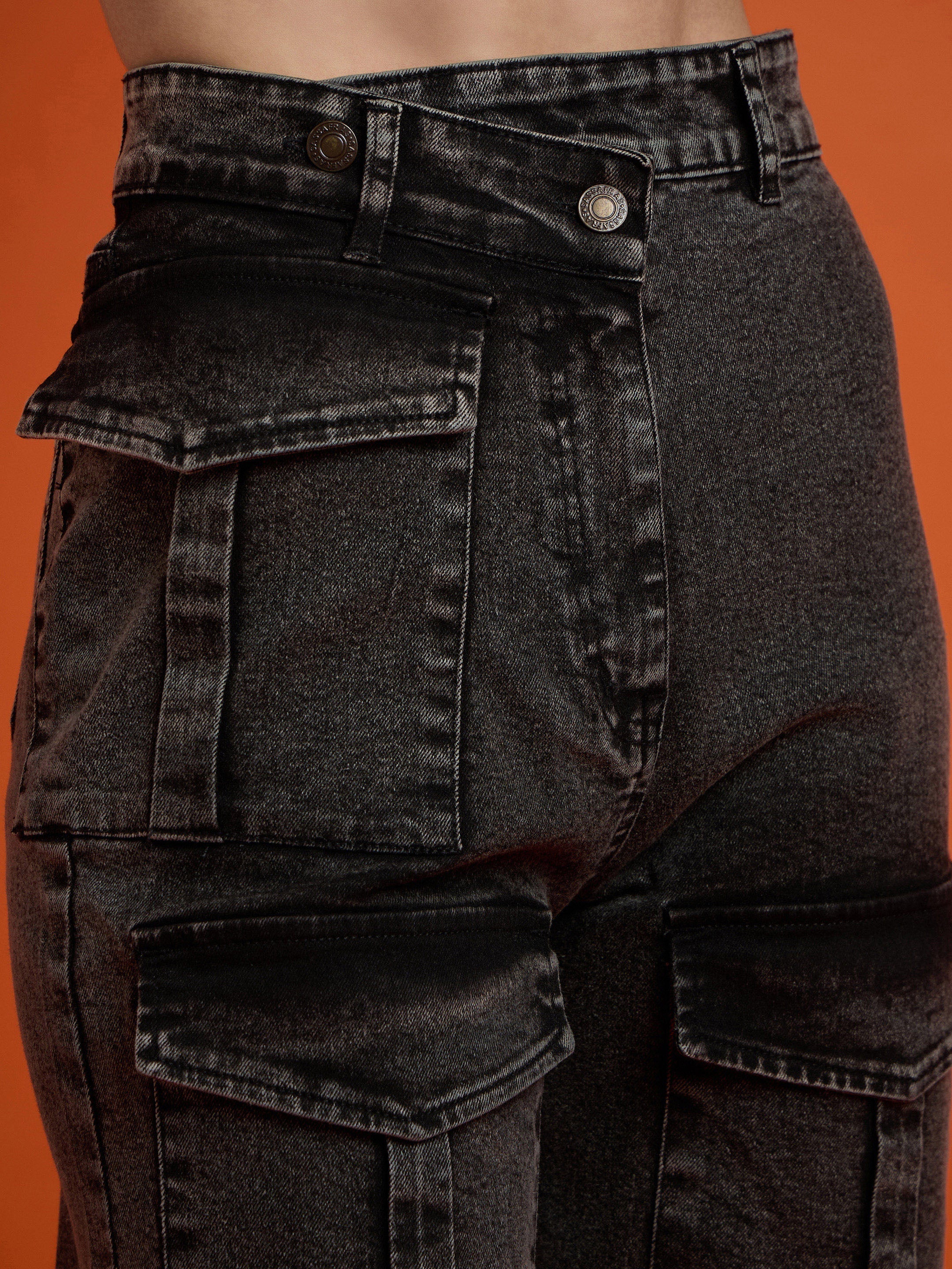 Women Black Washed Cargo Straight Jeans-SFJEAN0661