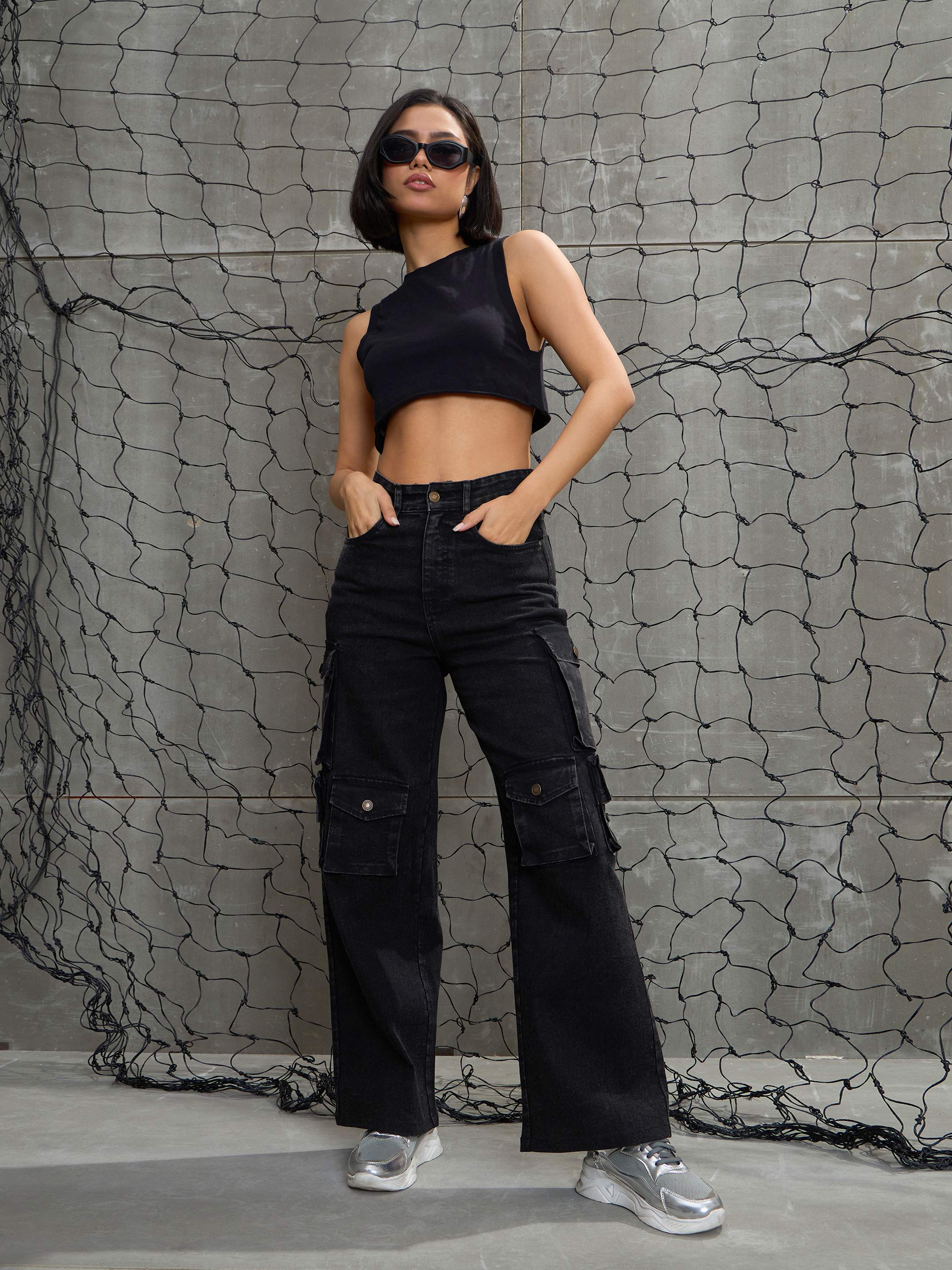 Women Black Washed Denim Multi Pockets Cargo Jeans-SFJEAN0707
