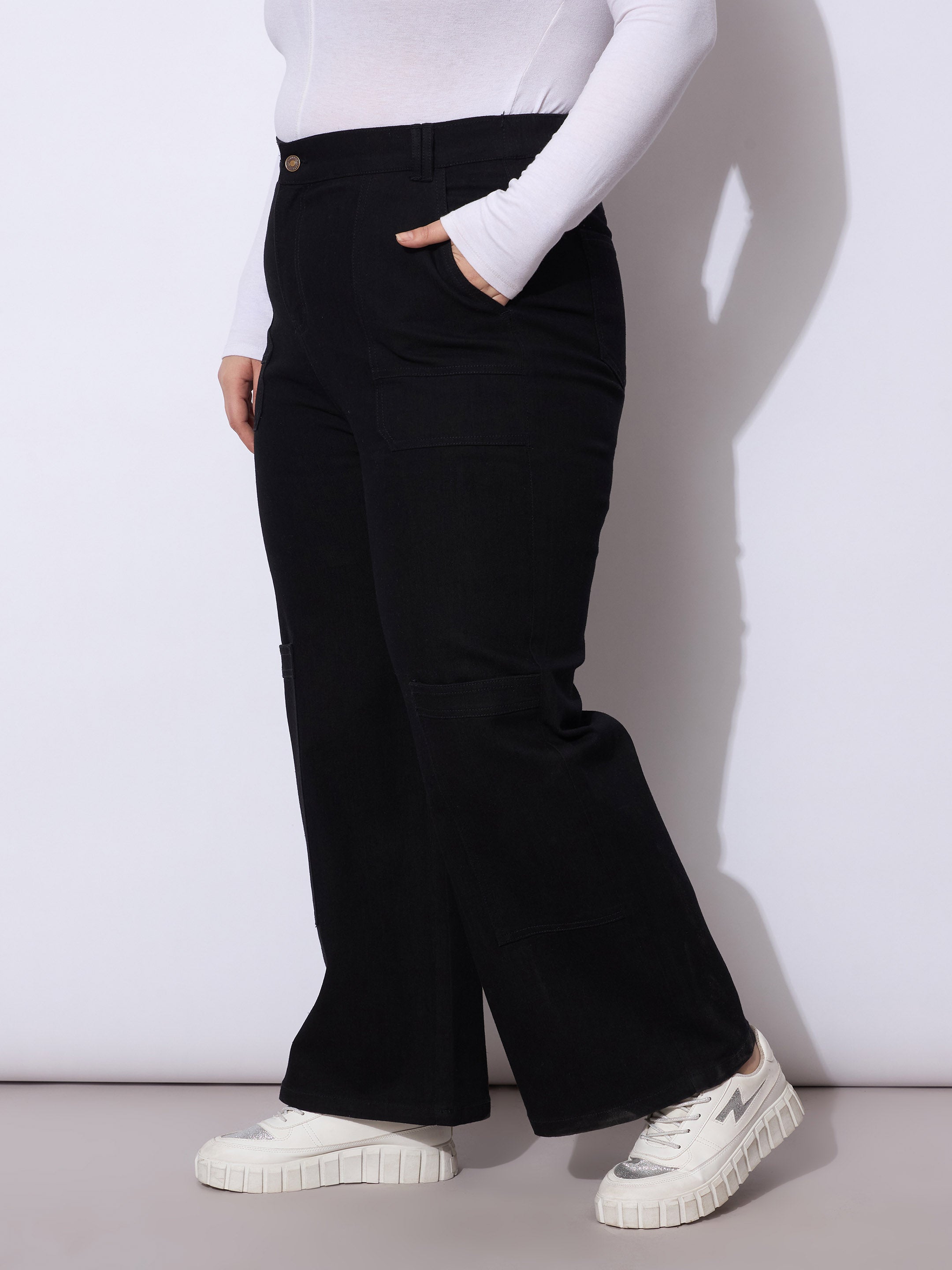 Women Black Side Pockets Straight Cargo Jeans-SFJEAN0788