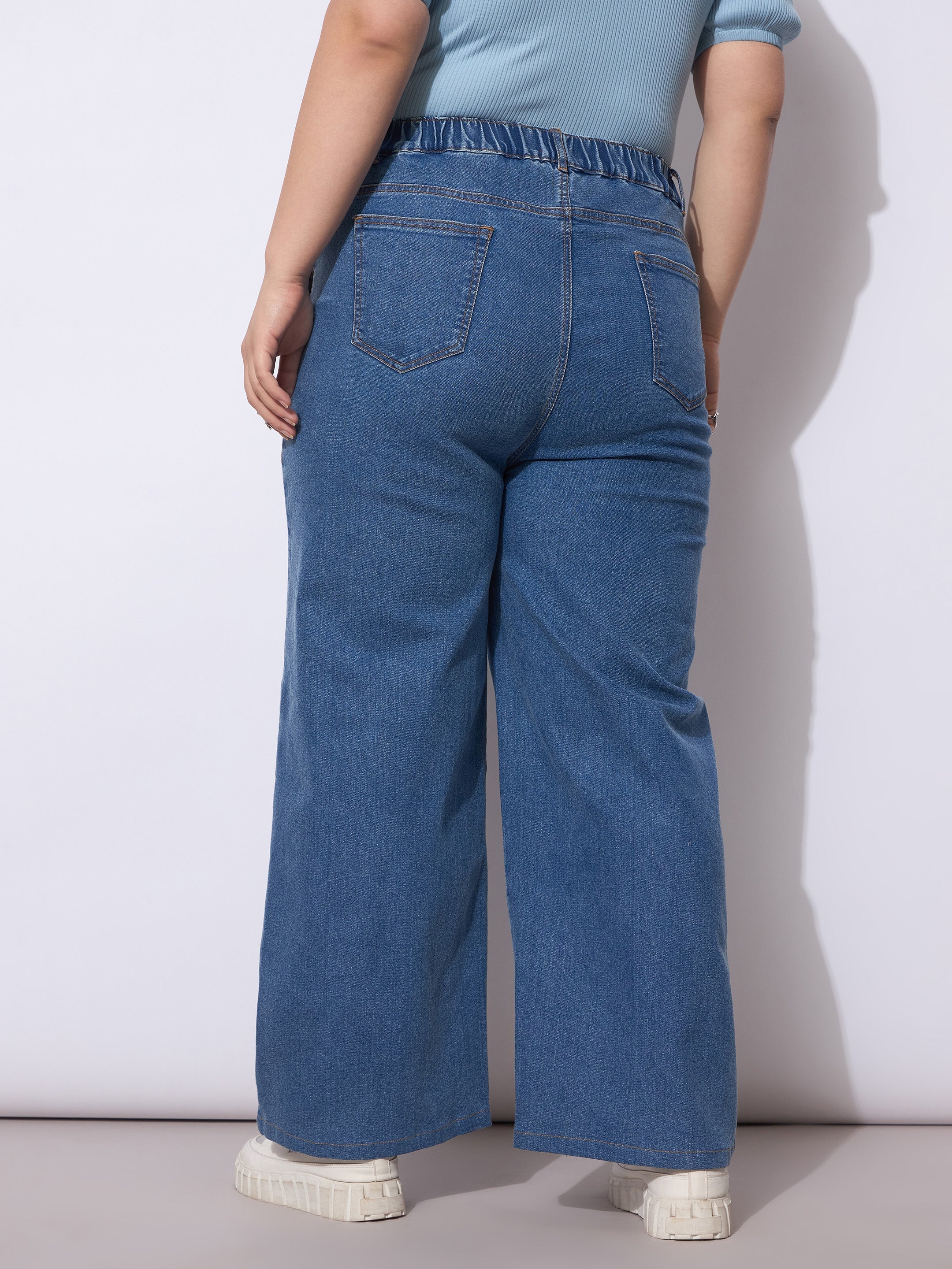 Women Blue Wash Side Pockets Straight Cargo Jeans-SFJEAN0789