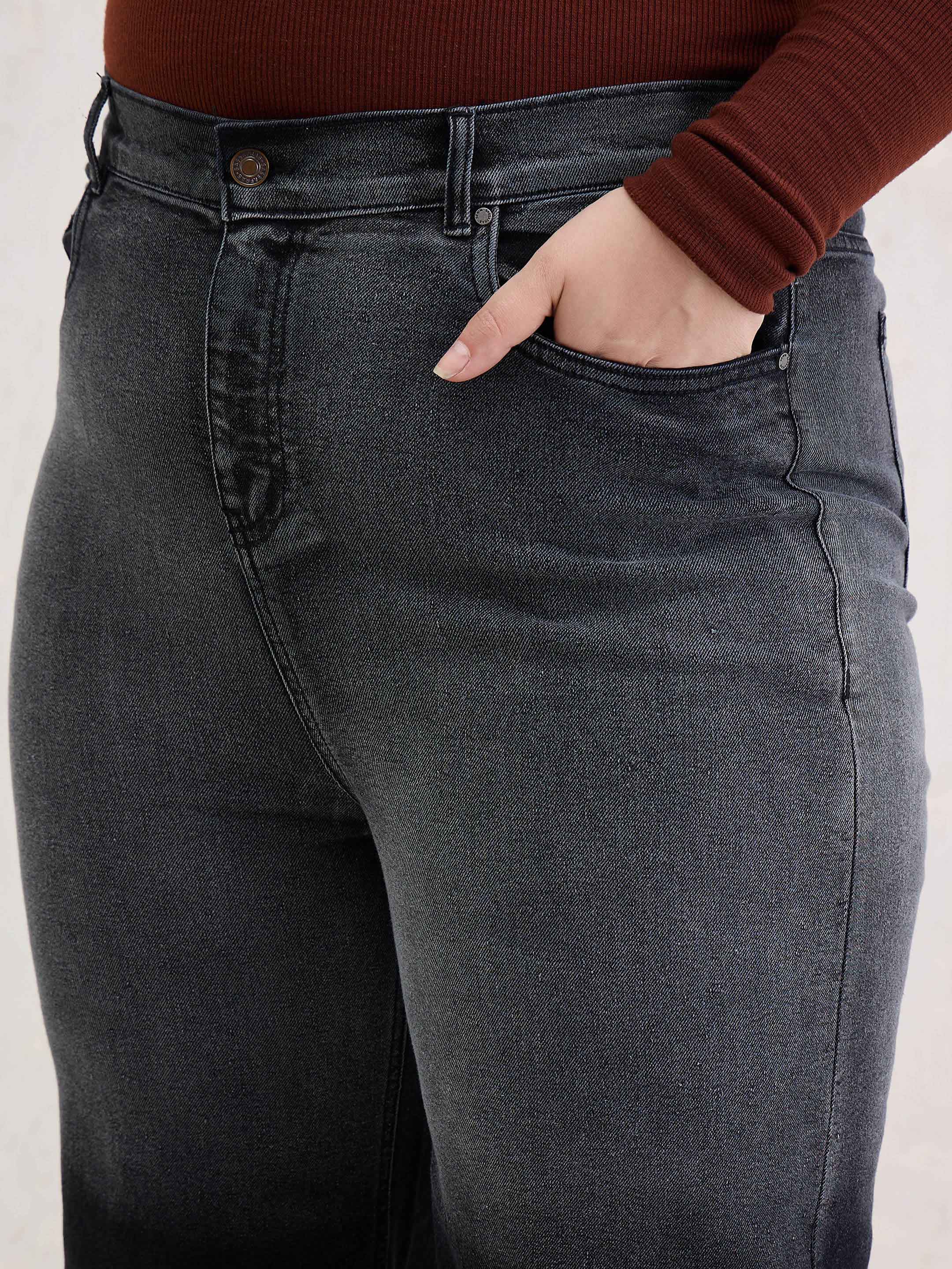 Women Black Ombre Straight Jeans-SFJEAN0796