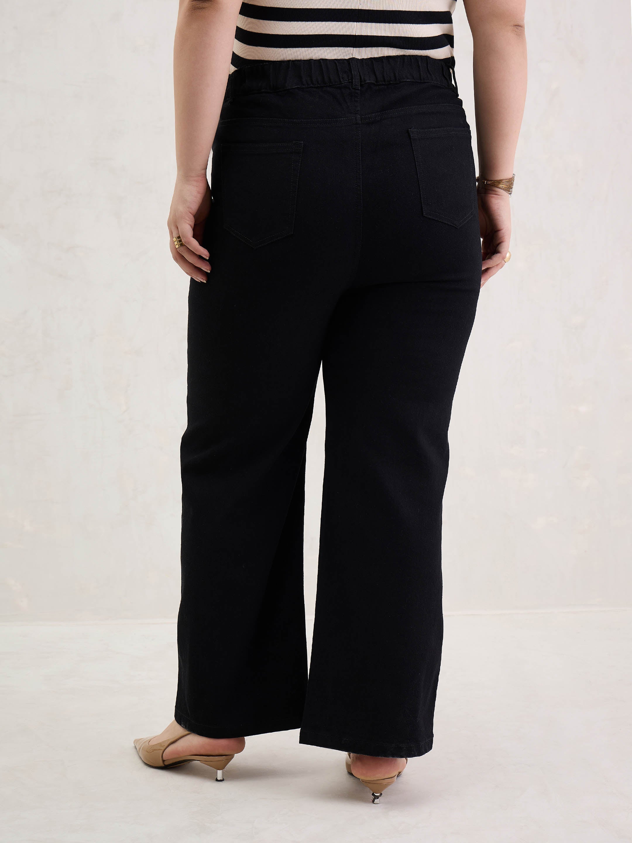 Women Black Patched Straight Jeans-SFJEAN0801