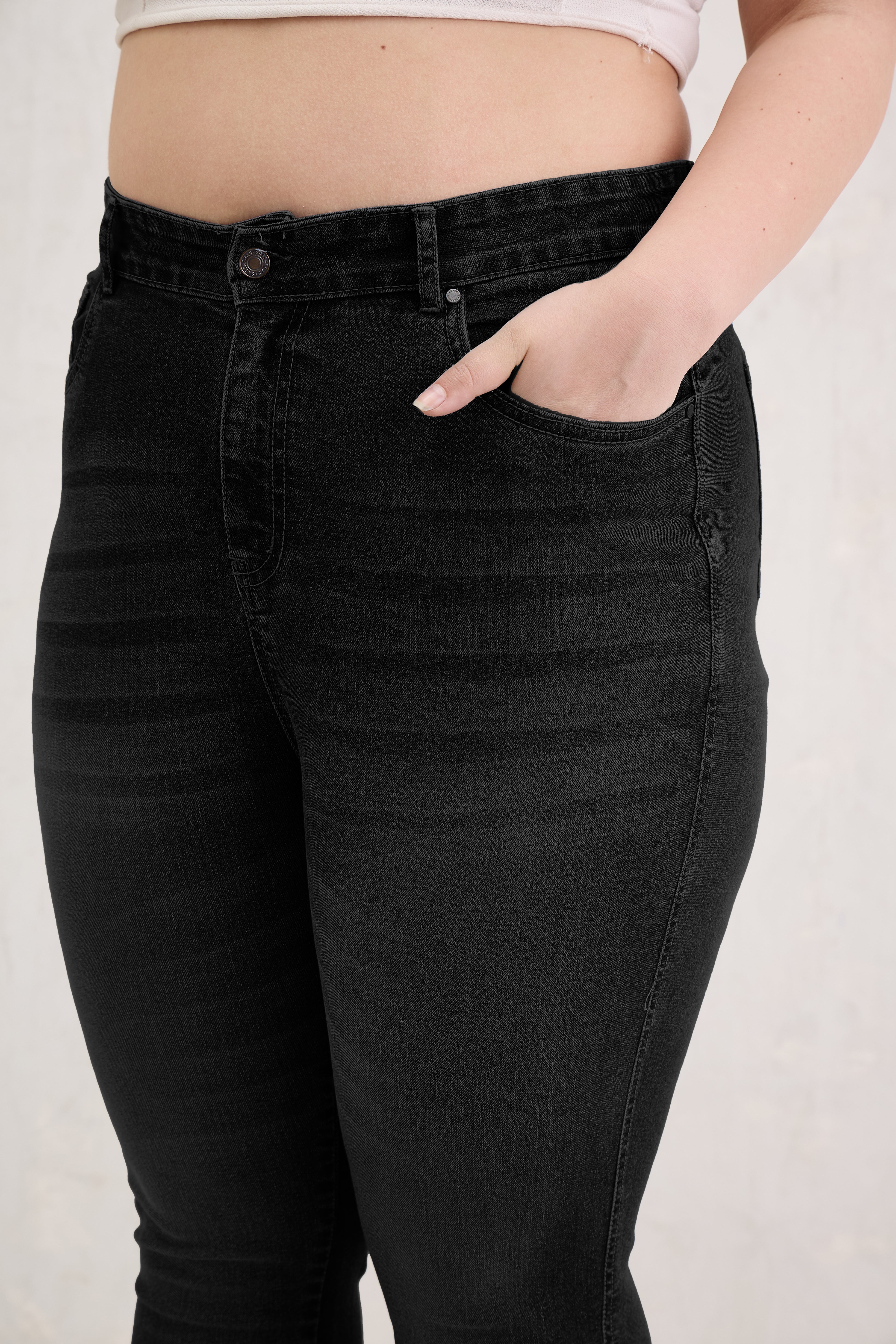 Women Black Wash Front Slit Fitted Jeans-SFJEAN0802