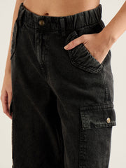 Women Black Wash Flap Pocket Cargo Jeans-SFJEAN0821