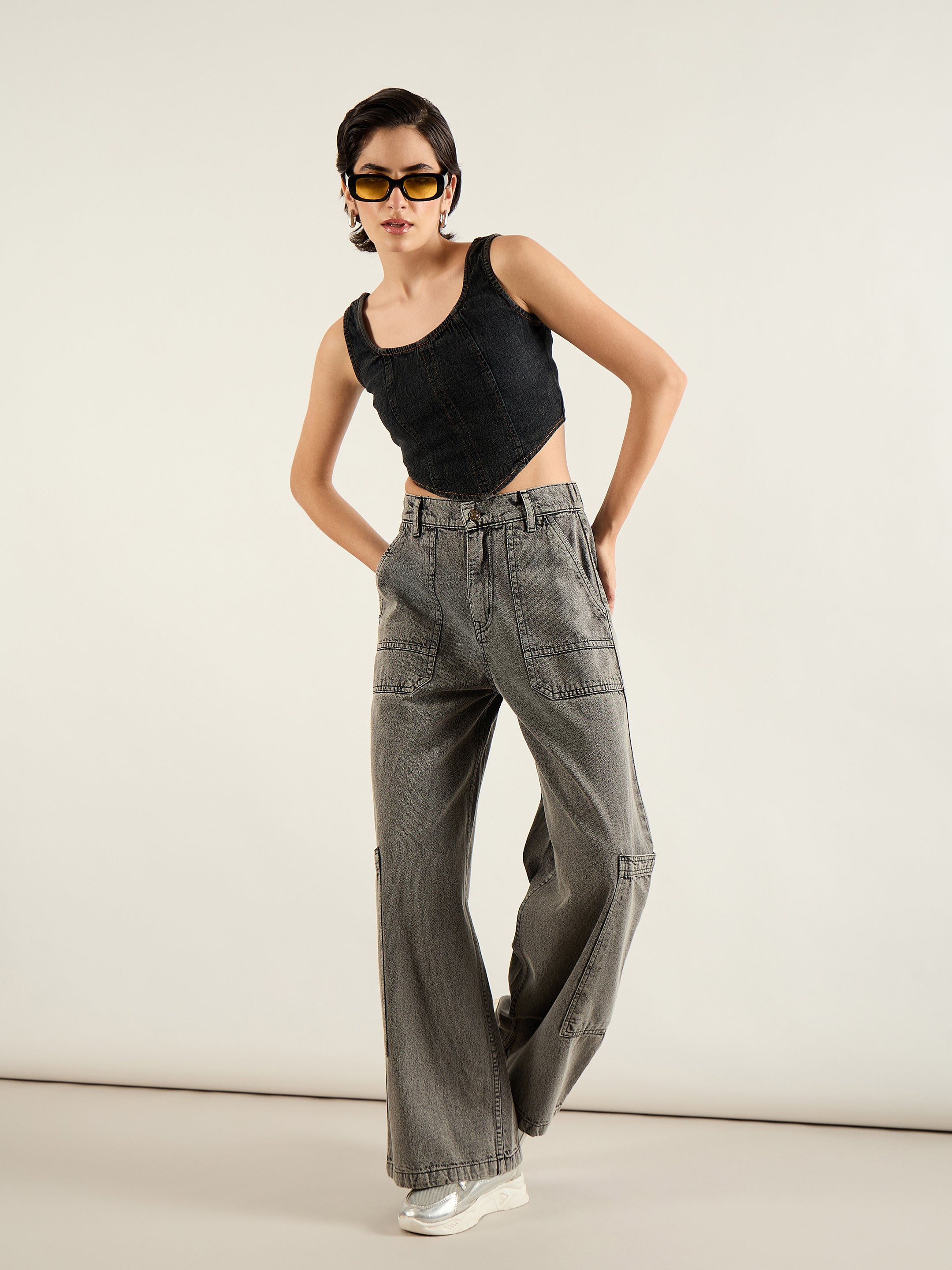 Women Grey Wash Hem Pocket Cargo Jeans-SFJEAN0822