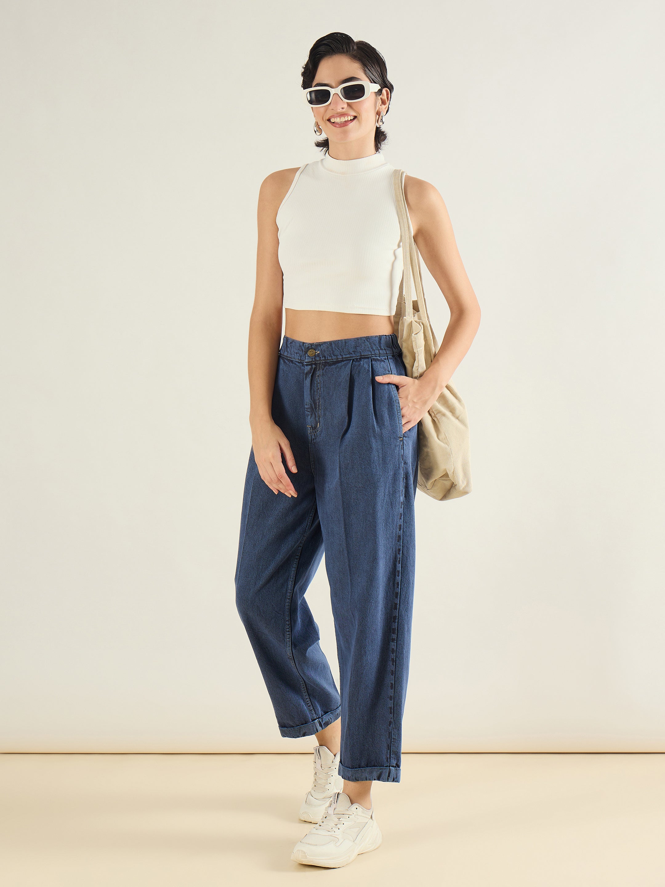 Women Blue Wash Roll Up Hem Barrel Jeans-SFJEAN0833