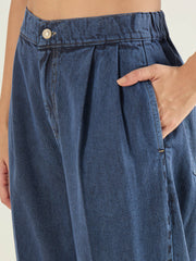 Women Blue Wash Roll Up Hem Barrel Jeans-SFJEAN0833