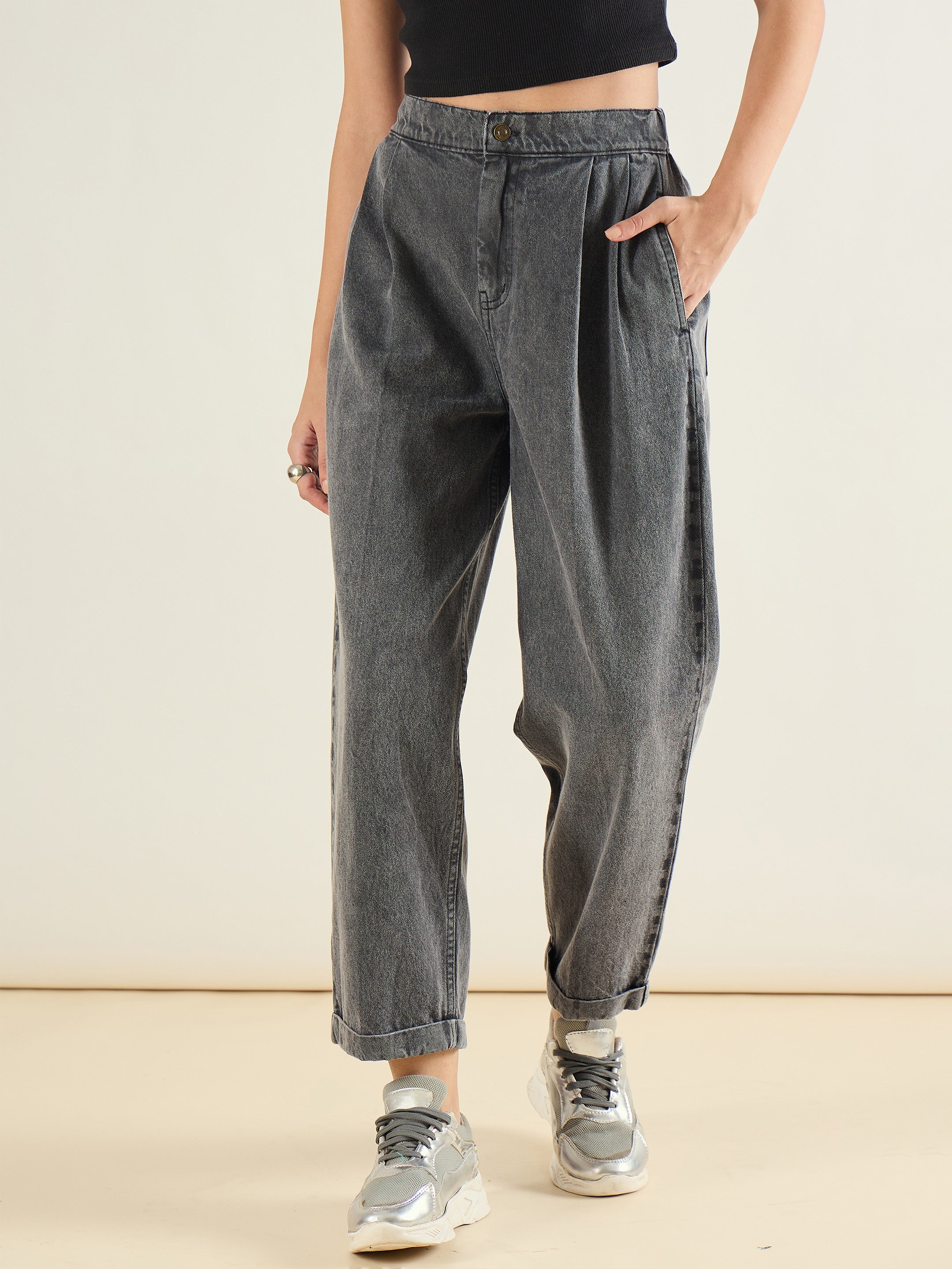 Women Grey Wash Roll Up Hem Barrel Jeans-SFJEAN0834
