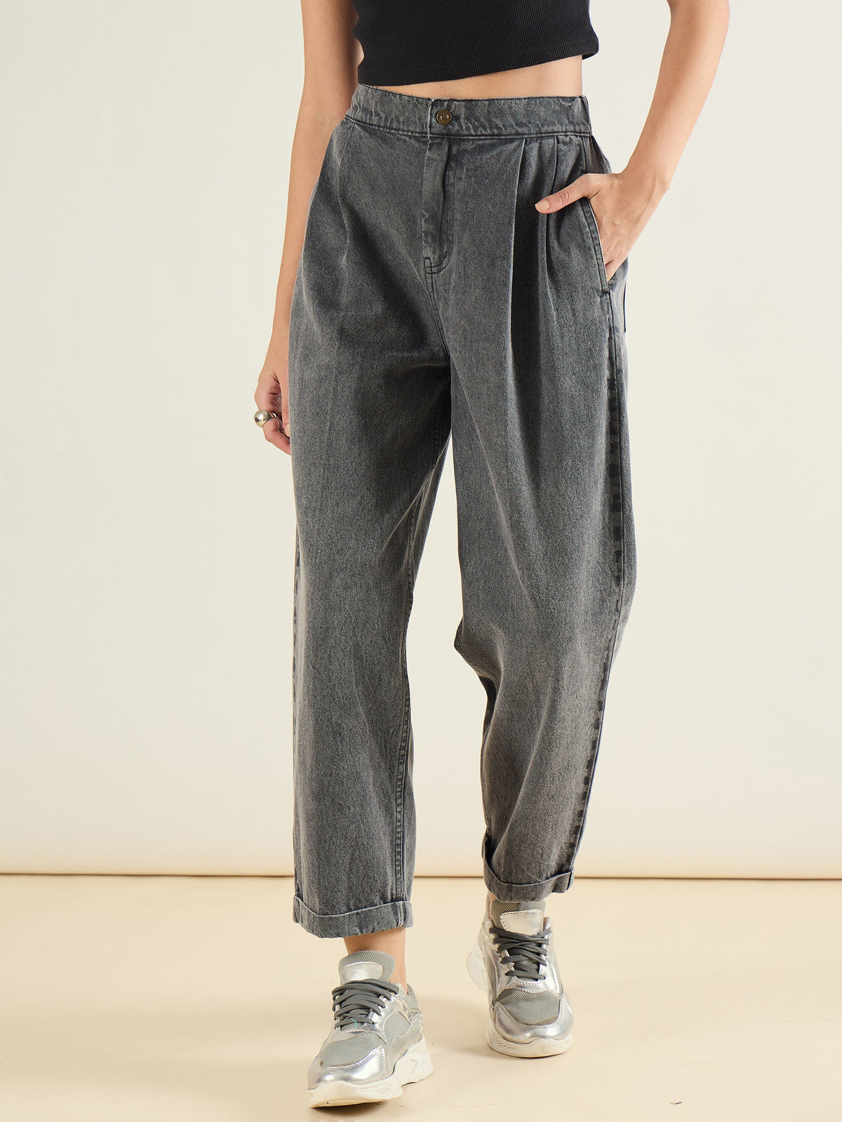 Women Grey Wash Roll Up Hem Barrel Jeans-SFJEAN0834