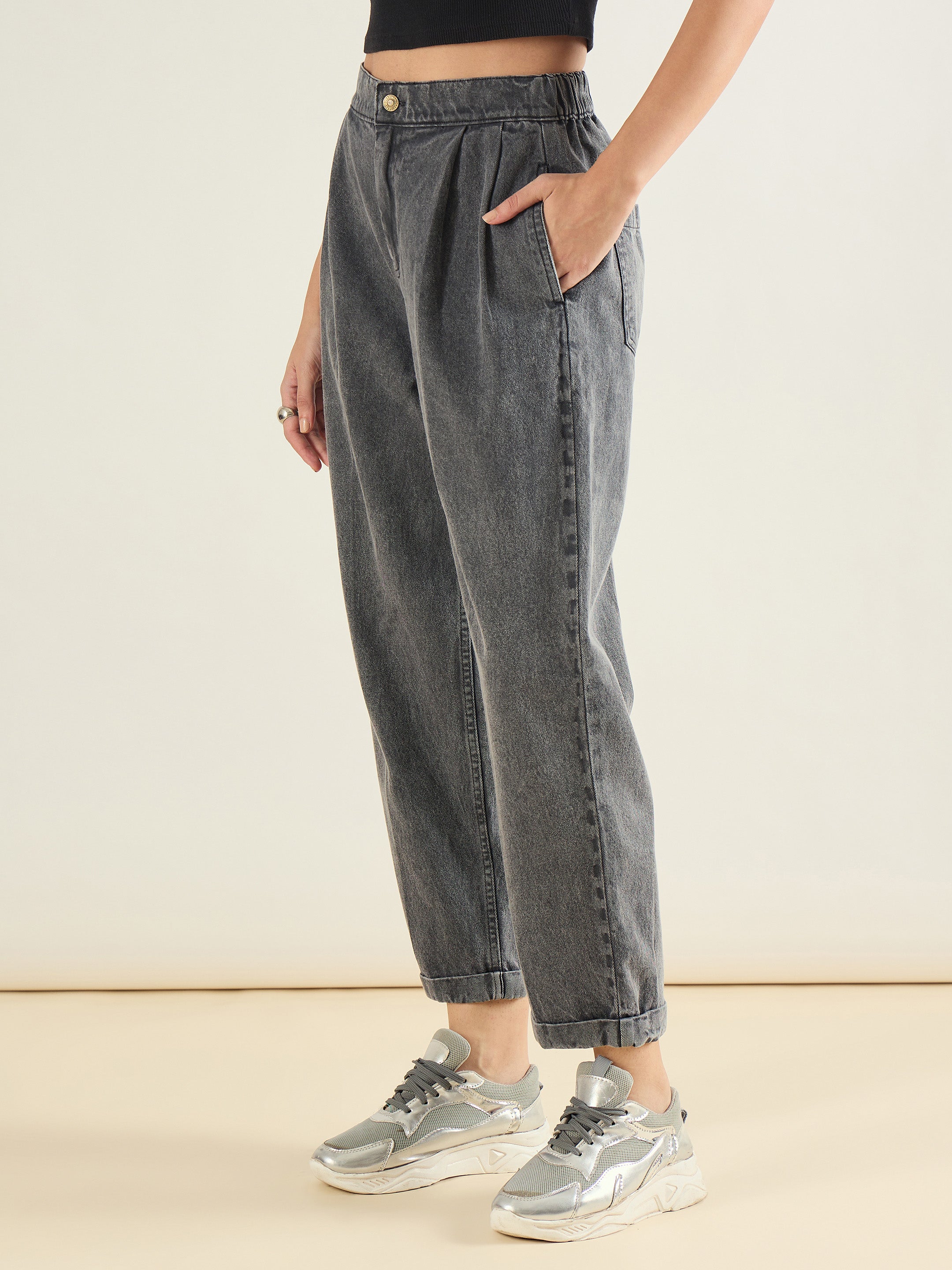 Women Grey Wash Roll Up Hem Barrel Jeans-SFJEAN0834