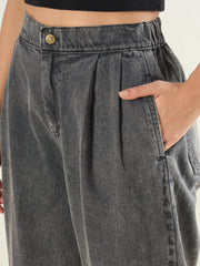 Women Grey Wash Roll Up Hem Barrel Jeans-SFJEAN0834