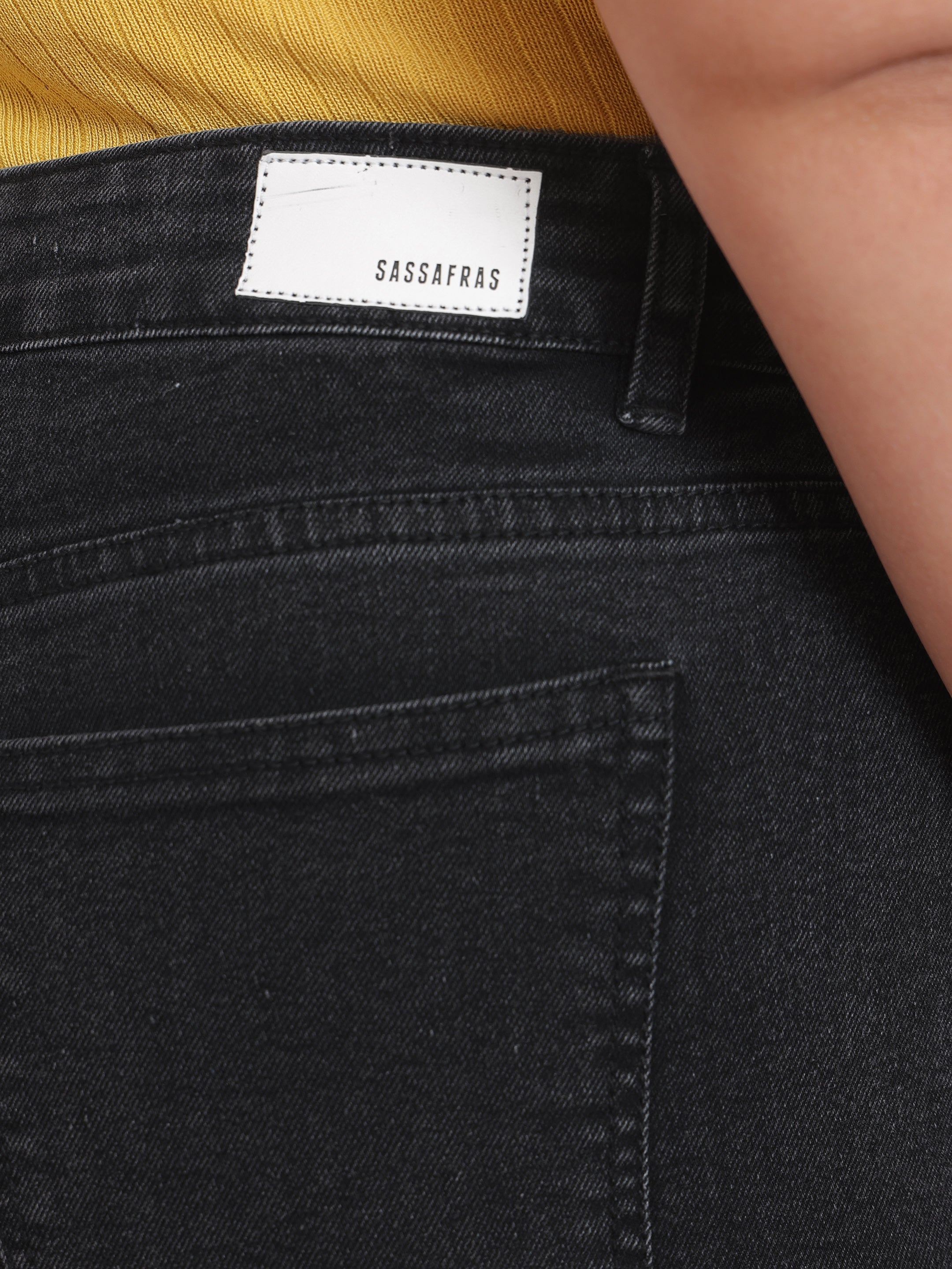 DesiQlo Black Wash Denim Bell Bottom Jeans - Black